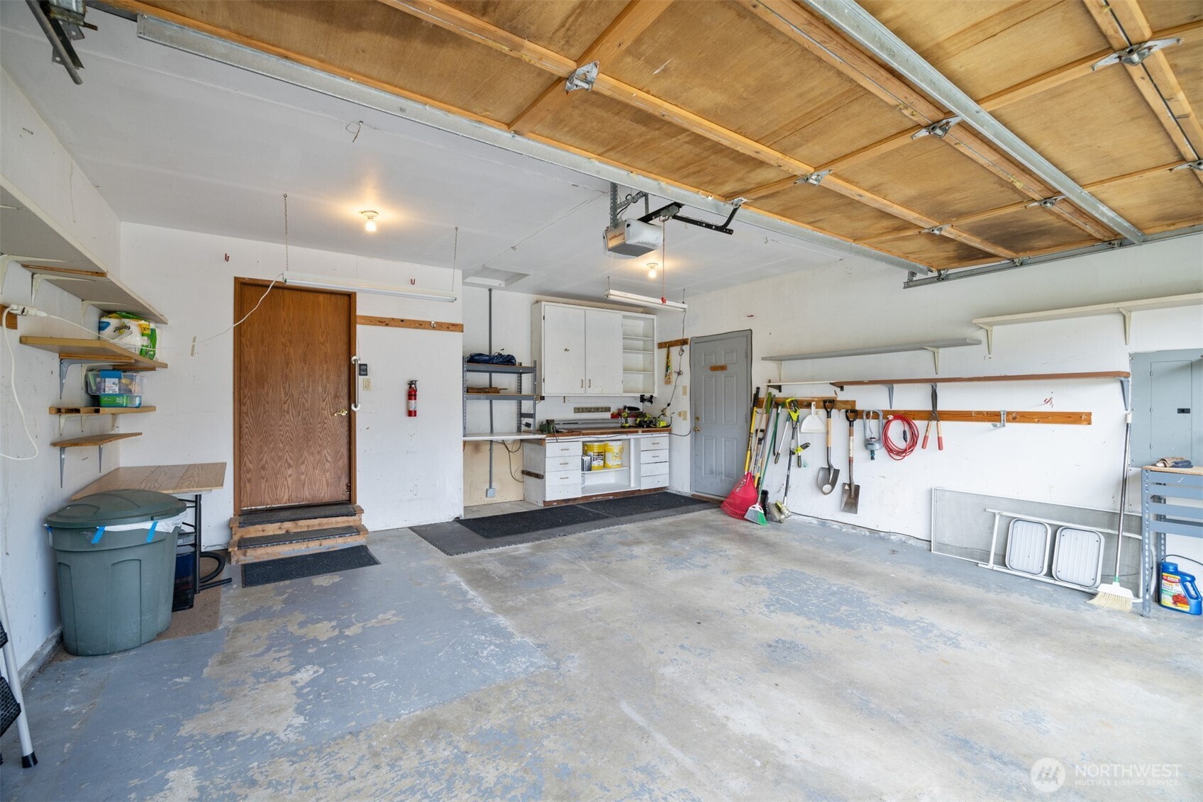 805 Cultus Mountain Drive Property Photo 32