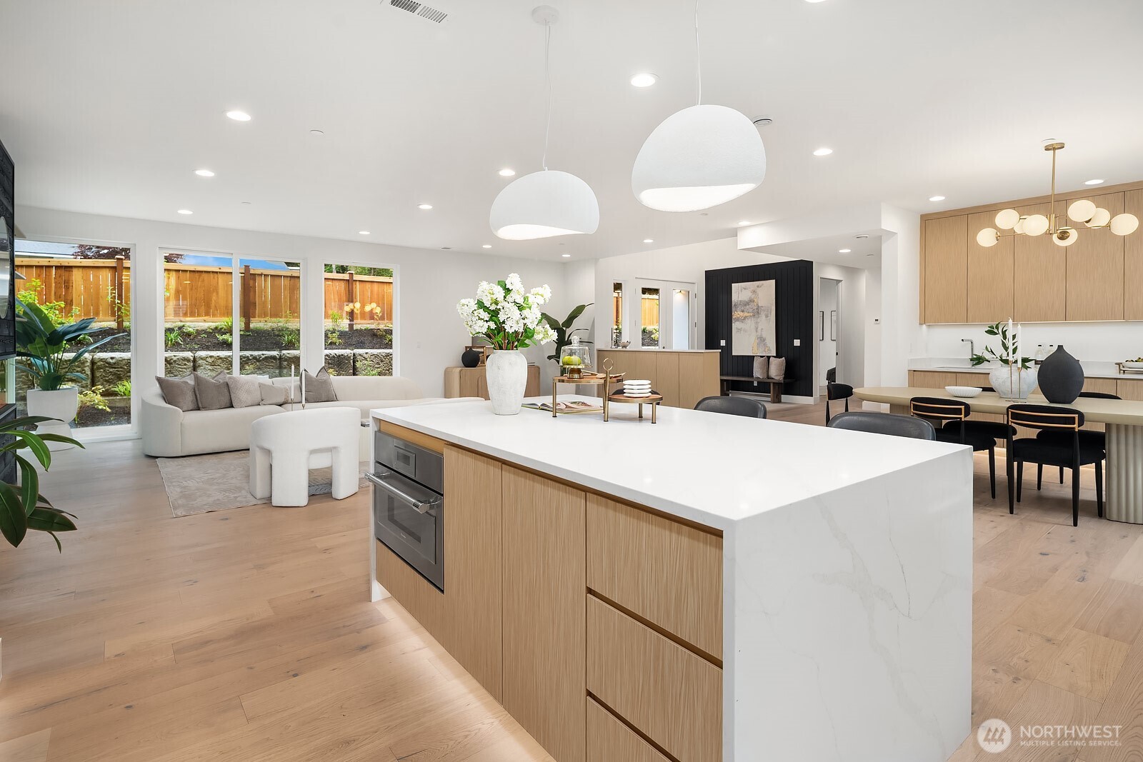 3983 162nd Place Property Photo 10