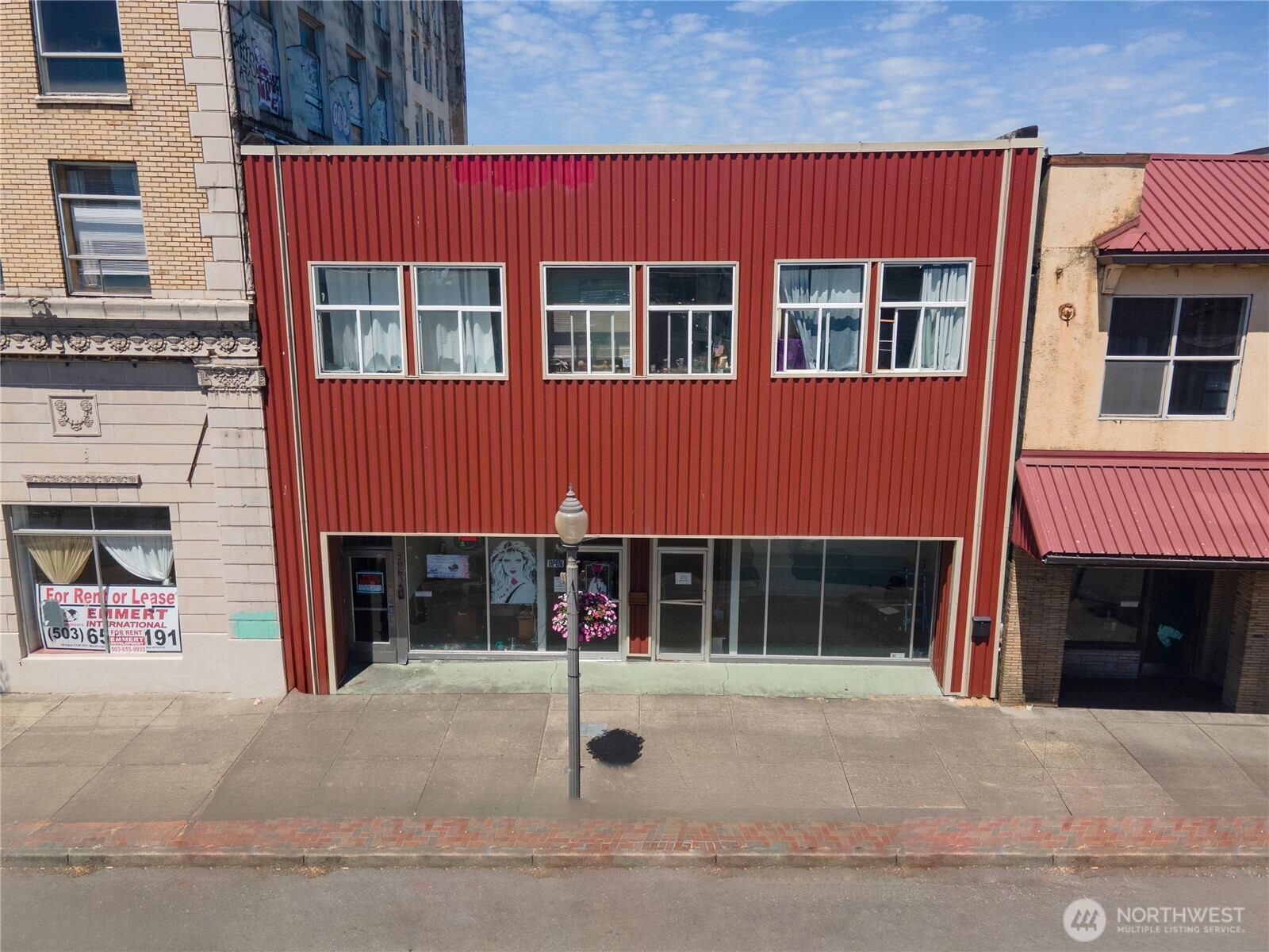 204 E Wishkah Street Property Photo 1