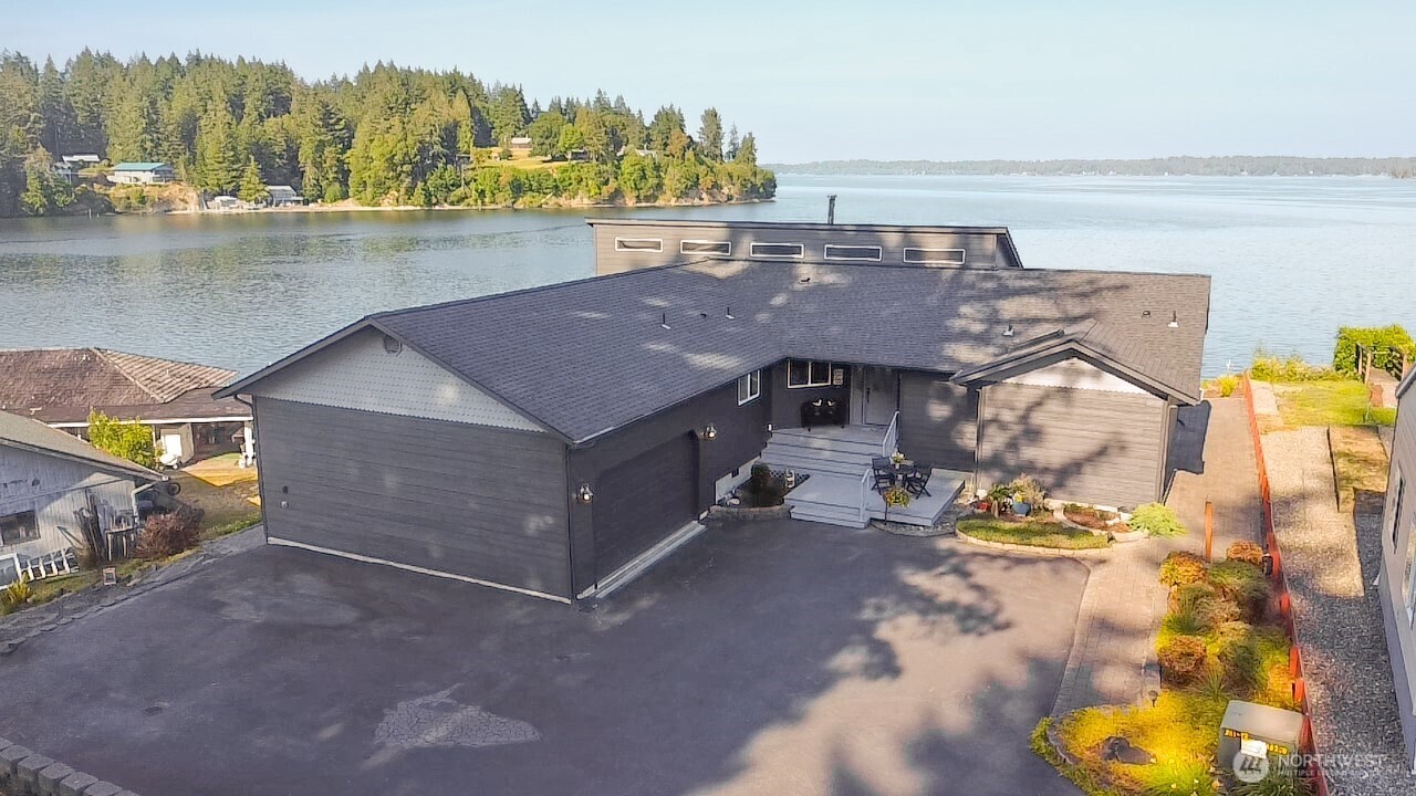 4040 Se Kamilche Point Road Property Photo 1