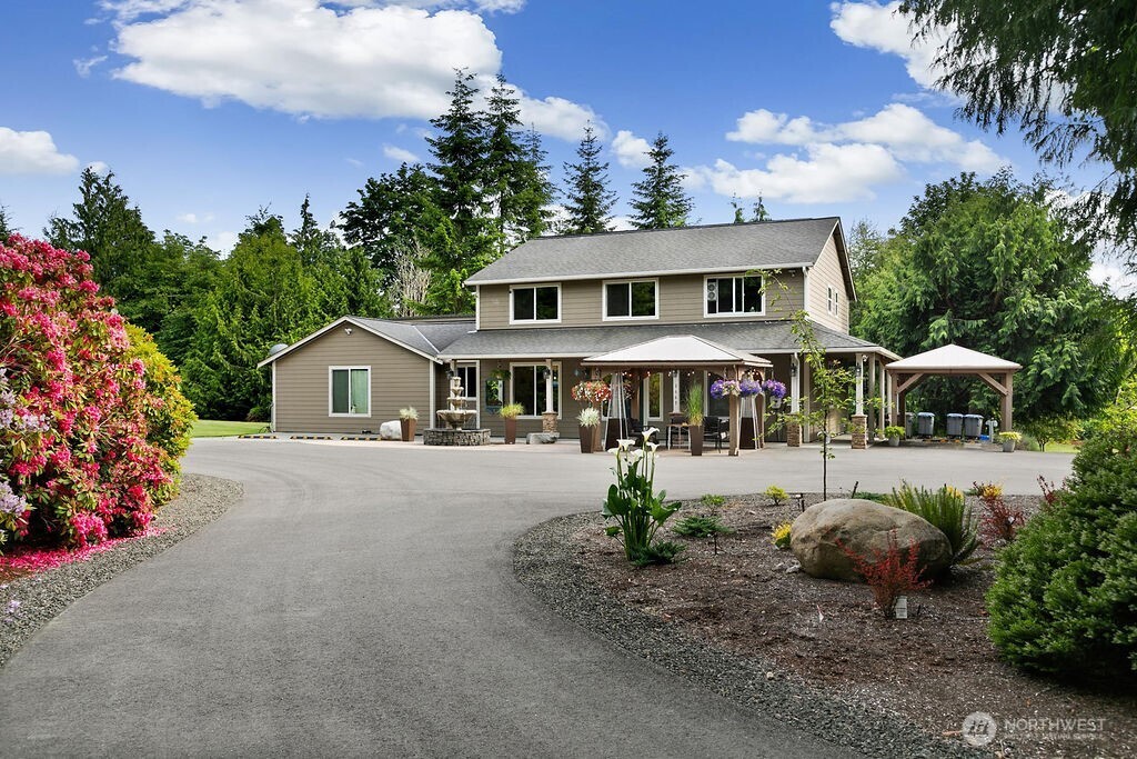 8669 Ne Nature Way Property Photo 1