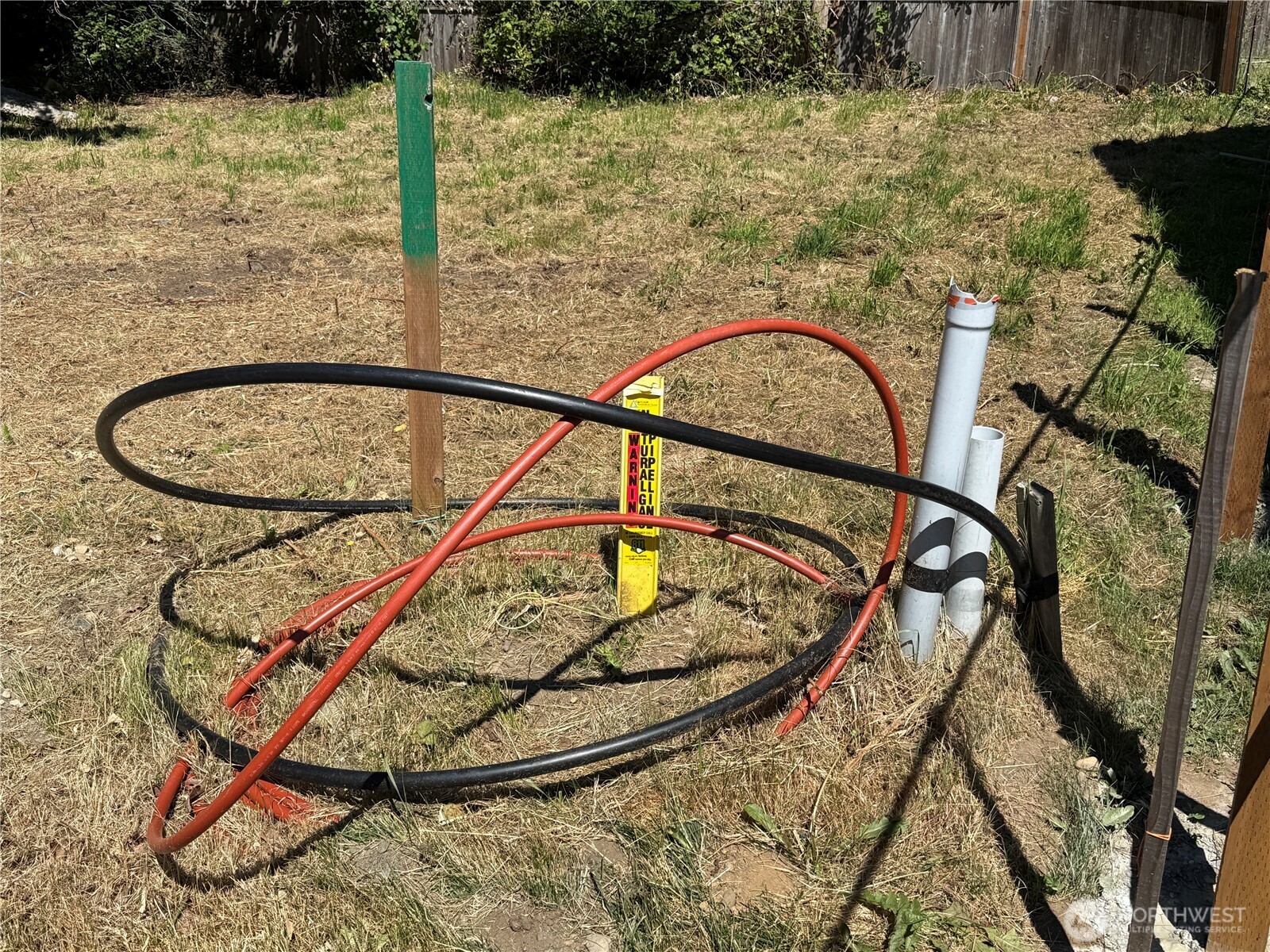 607 E Illinois Street Property Photo 11