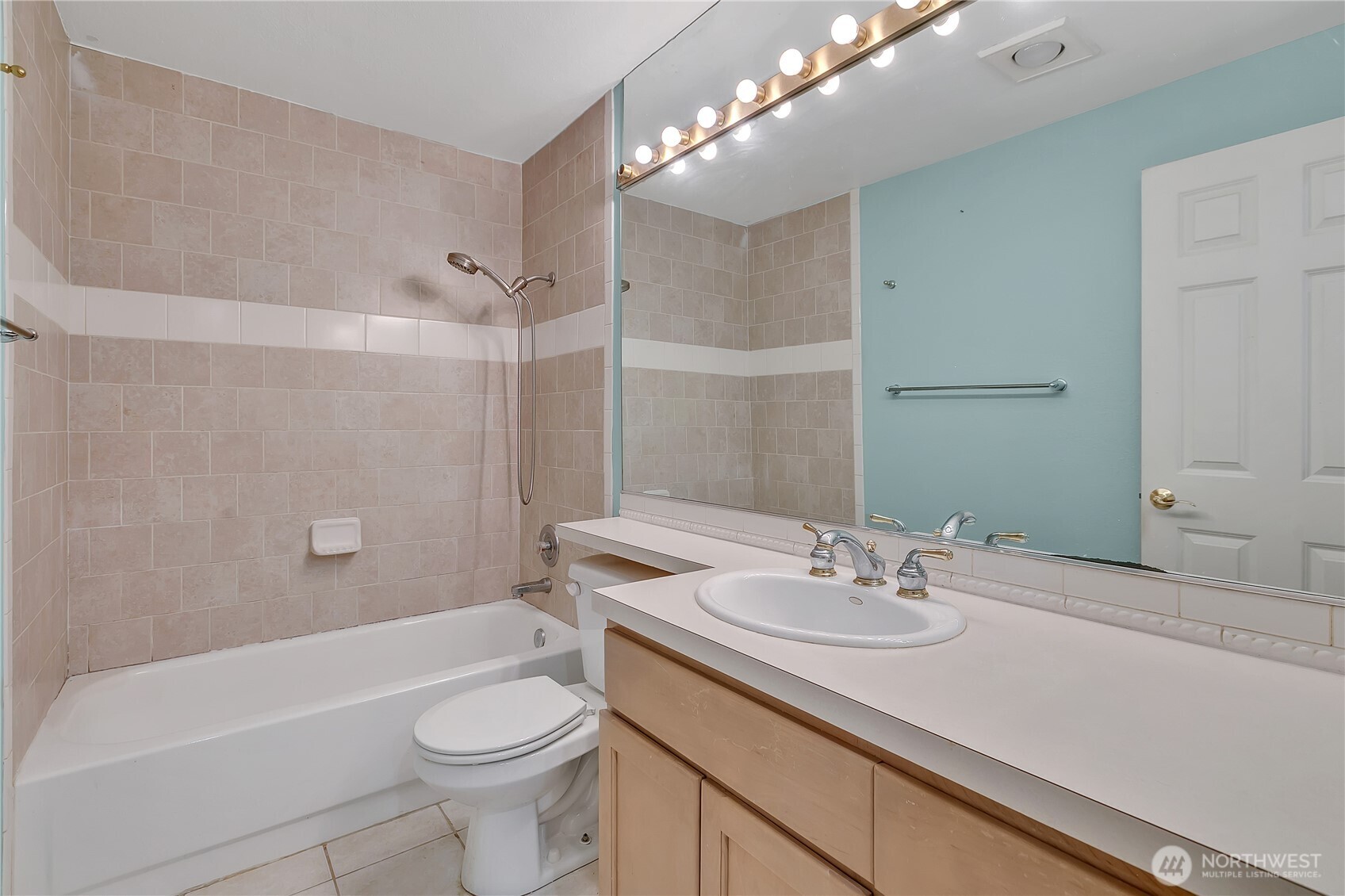 762 Hayes Street 17 Property Photo 9