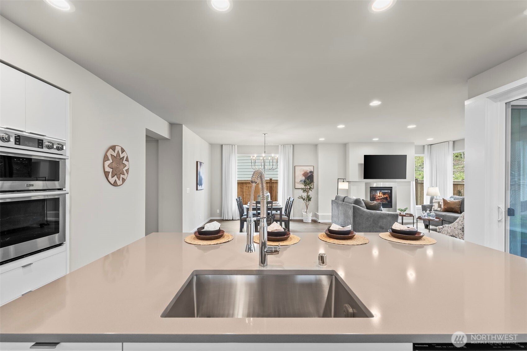 4828 Amherst Way Property Photo 12