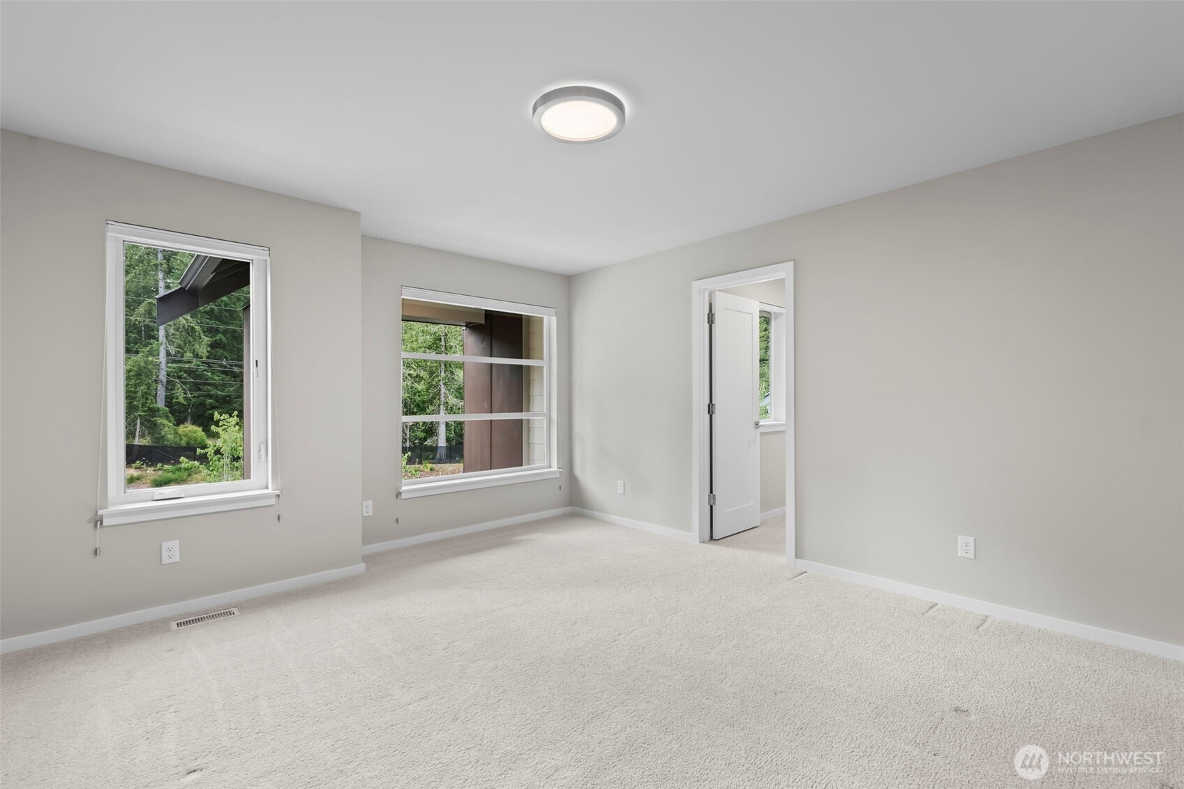 4828 Amherst Way Property Photo 27