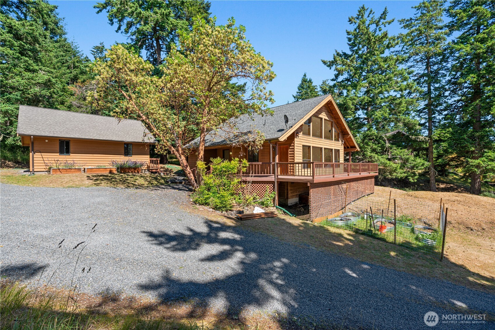 100 Quail Crossing Rd Property Photo 2