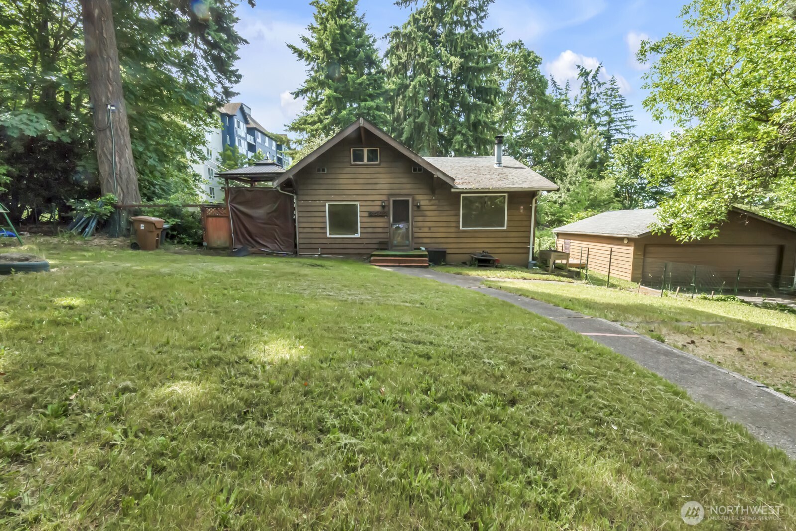 2502 S 40th Street Property Photo