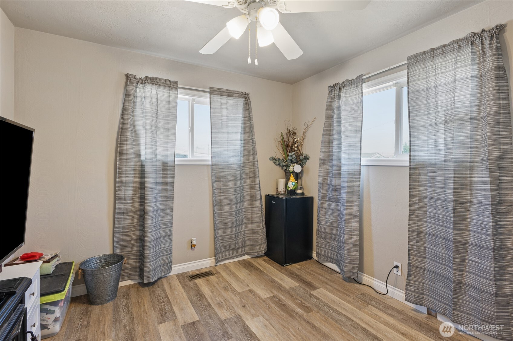 863 N Vista Drive Property Photo 22