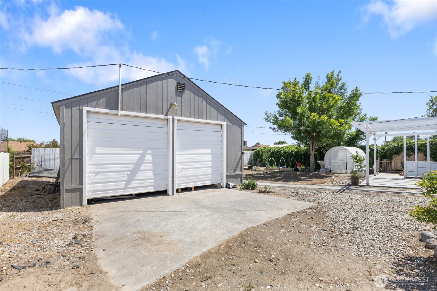 863 N Vista Drive Property Photo 28