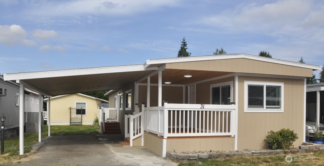 18501 52nd Avenue 31 Property Photo 1