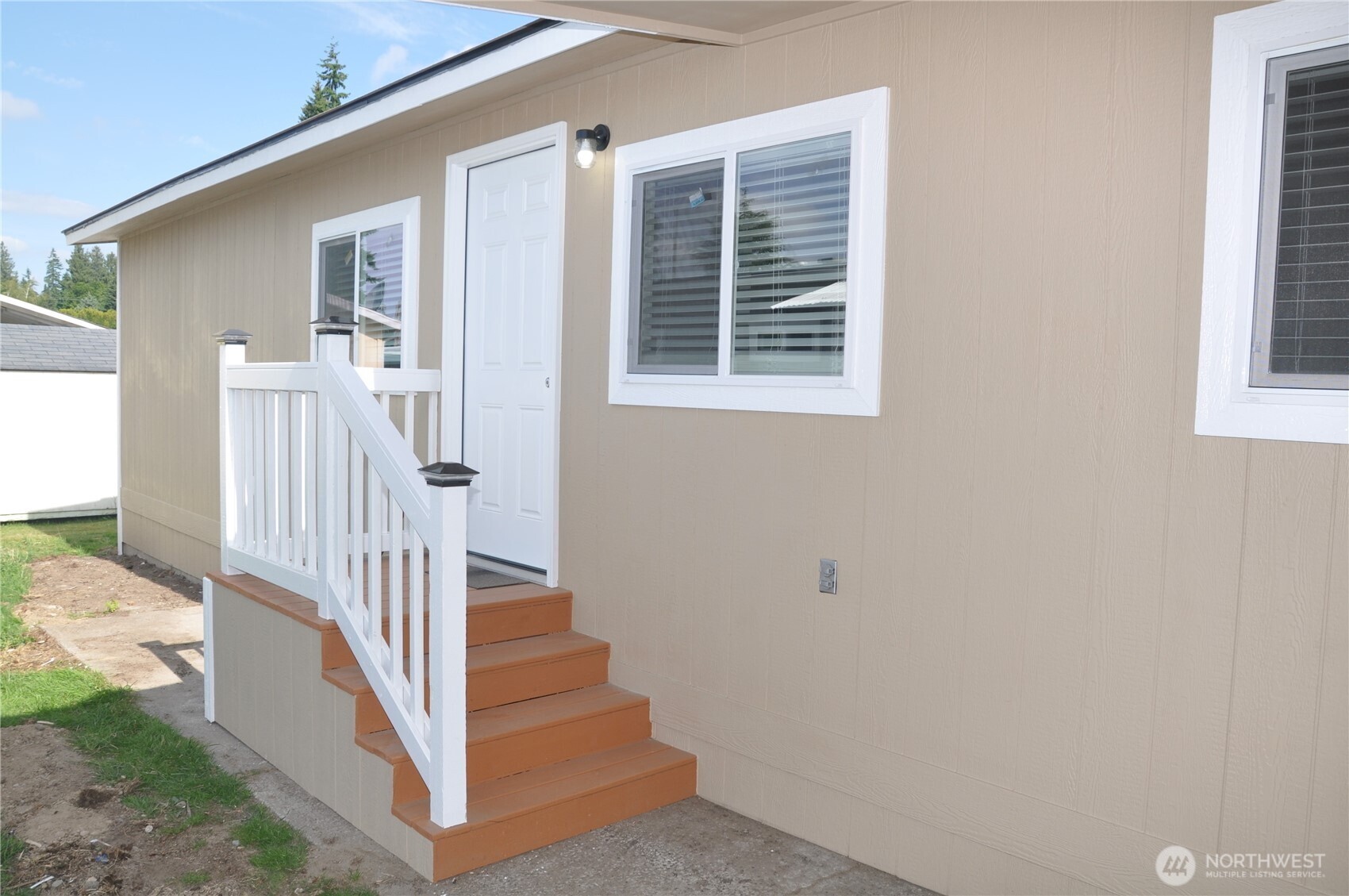 18501 52nd Avenue 31 Property Photo 2