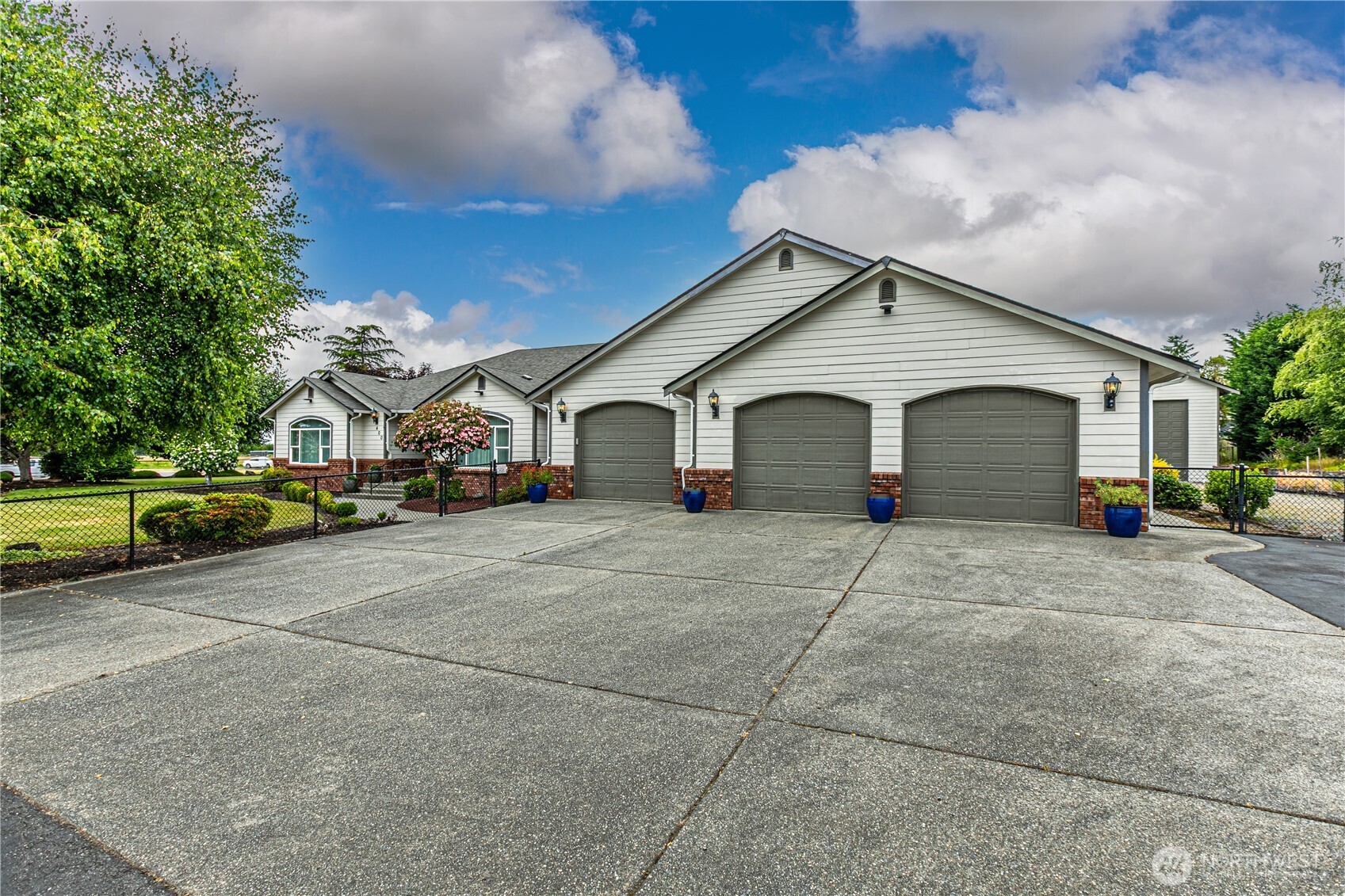 400 Cessna Court Property Photo 2