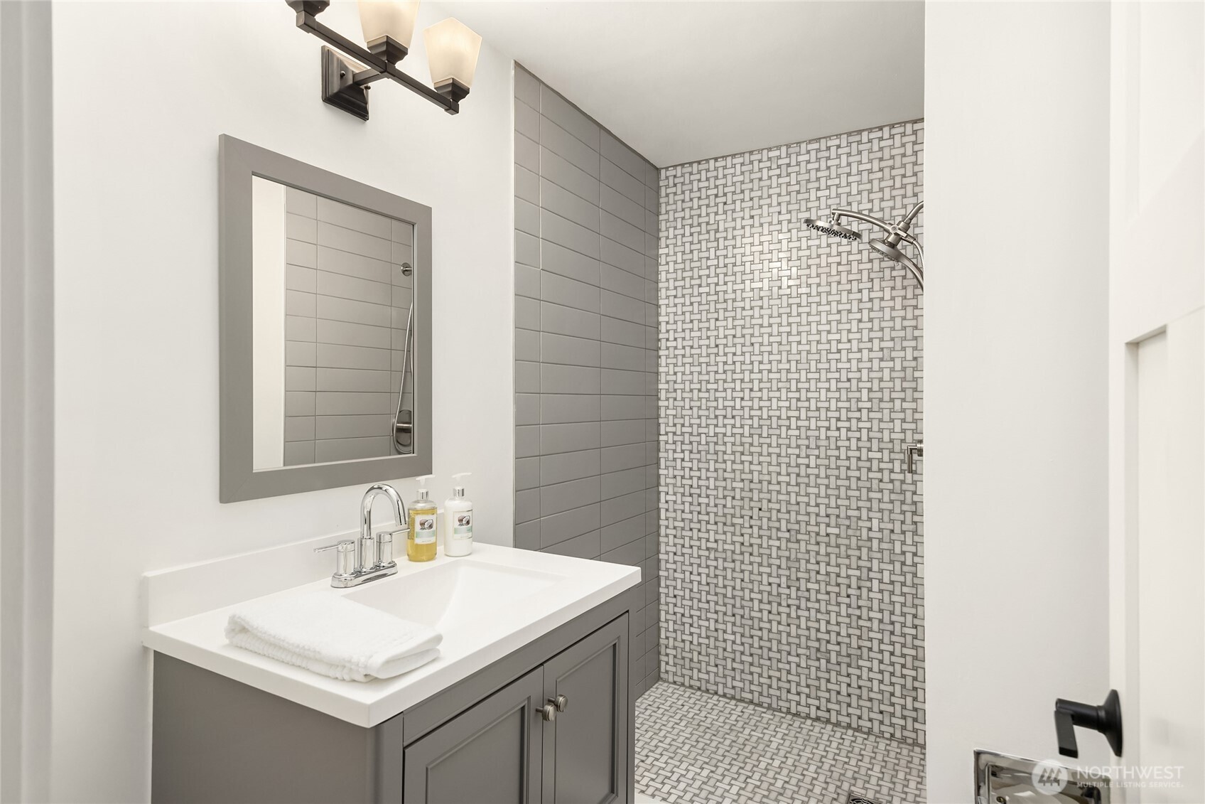 10376 Ne Winthers Road Property Photo 21