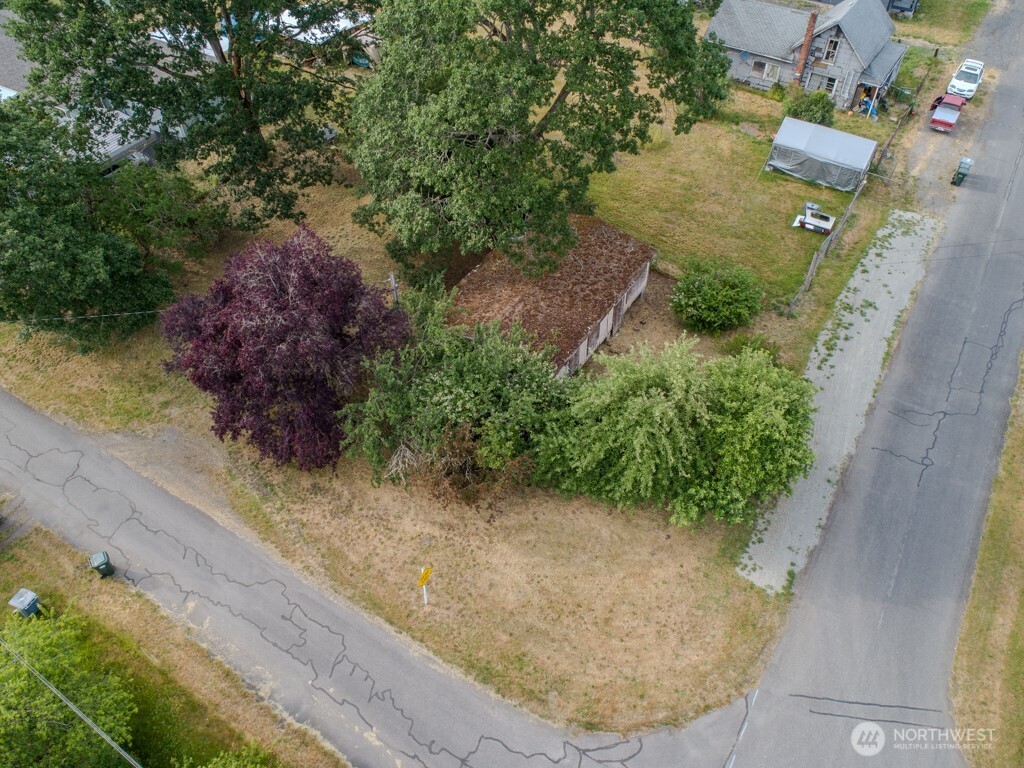 312 2nd Street Property Photo 7