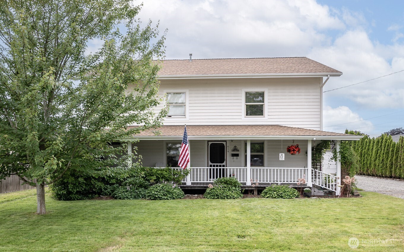 614 16th Street Property Photo 1