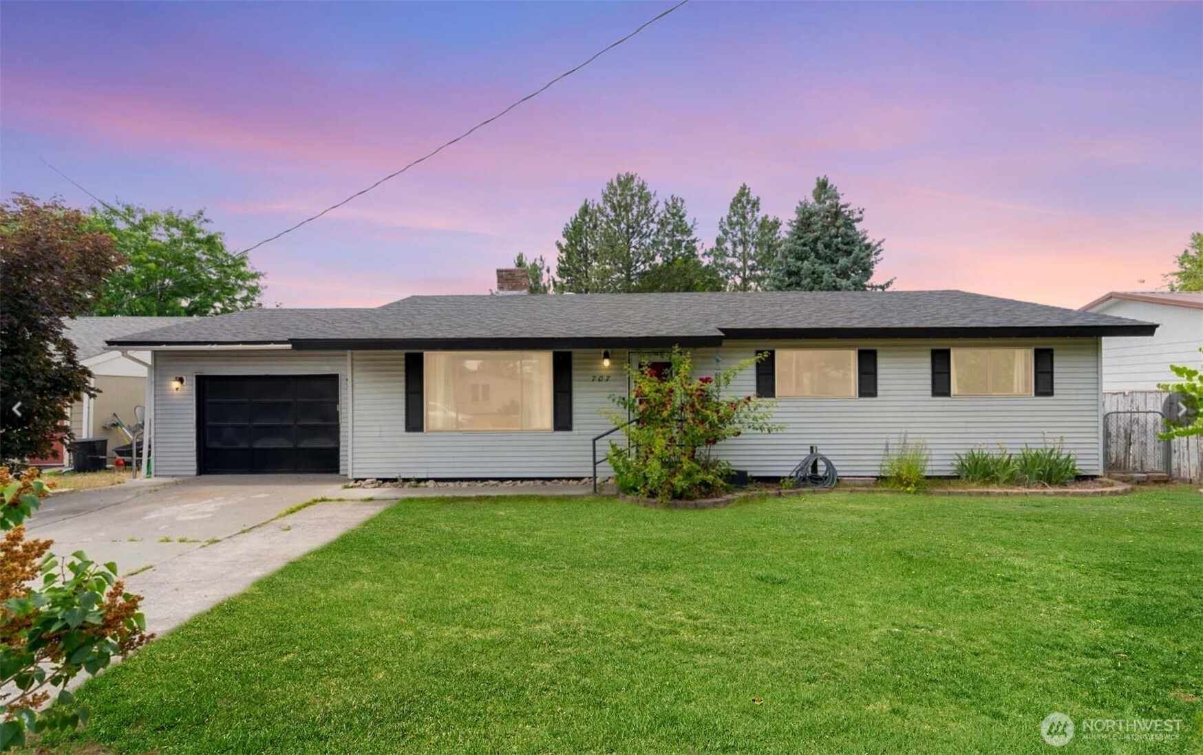 707 Kenwood Street Property Photo 1
