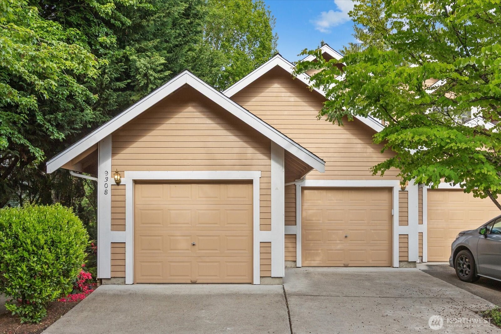 9308 157th Place B101 Property Photo 4