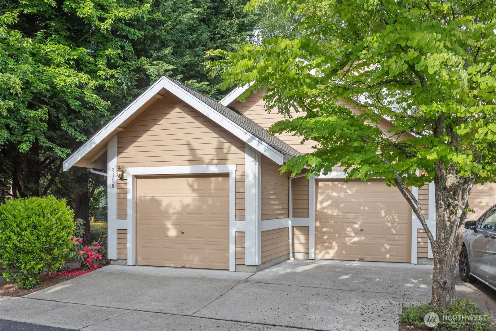 9308 157th Place B101 Property Photo 6