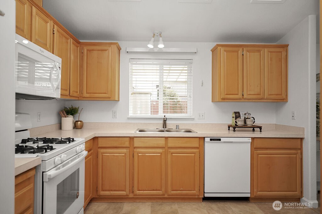 24027 222nd Place 88 Property Photo 11