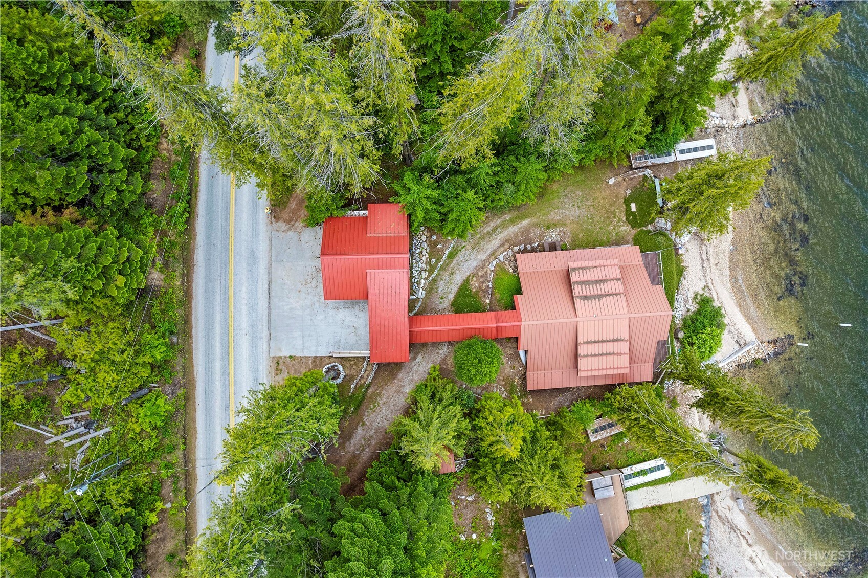 15320 Cedar Brae Property Photo 7