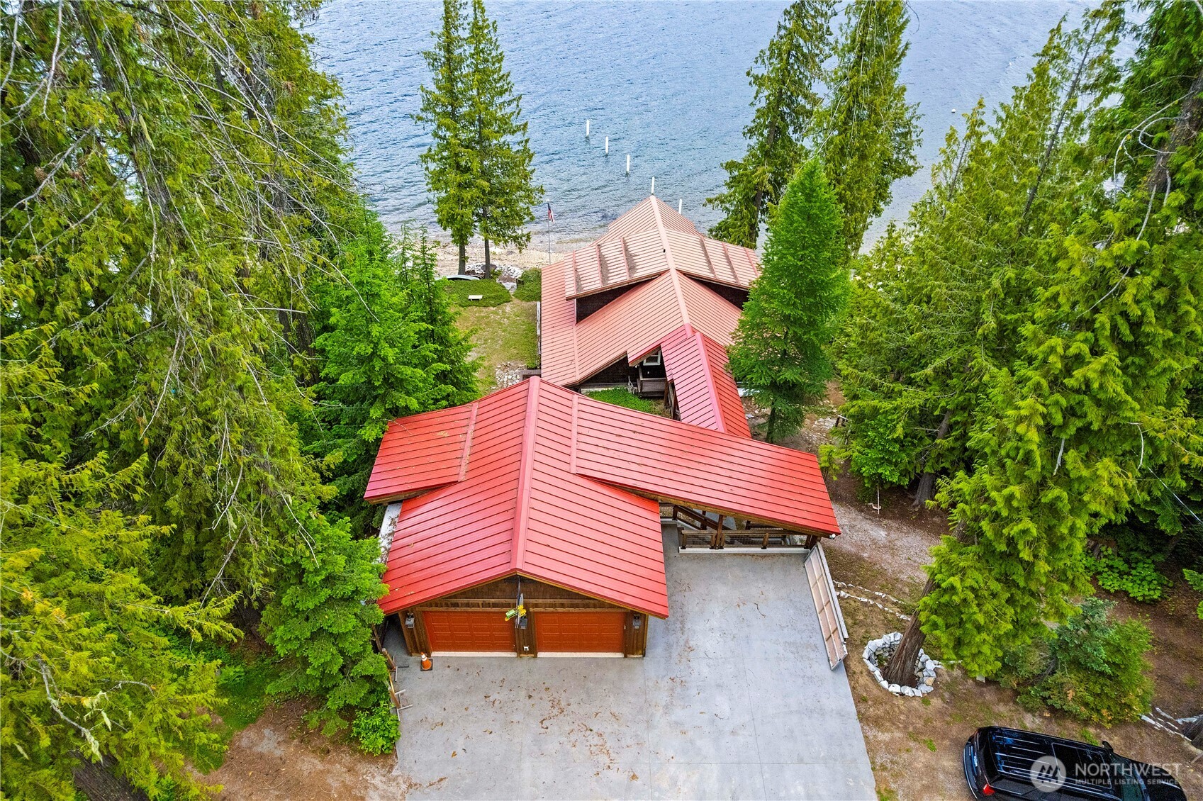 15320 Cedar Brae Property Photo 8