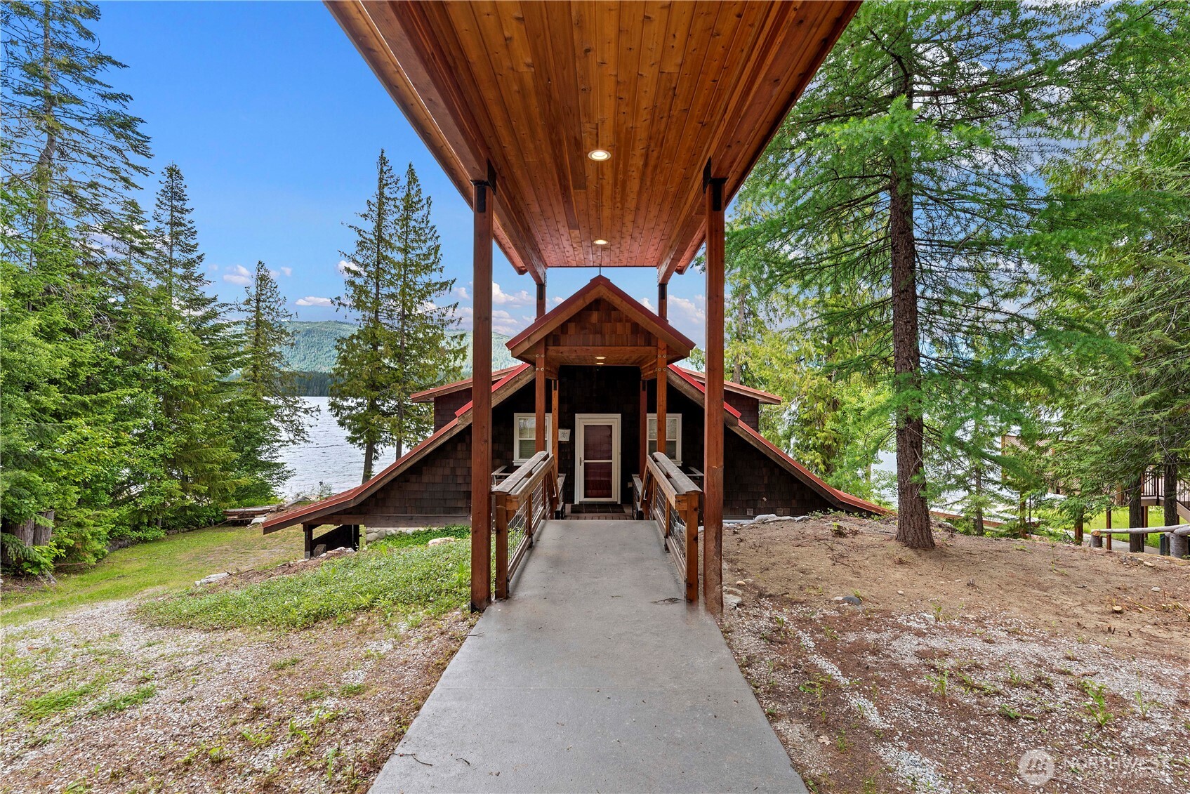 15320 Cedar Brae Property Photo 15