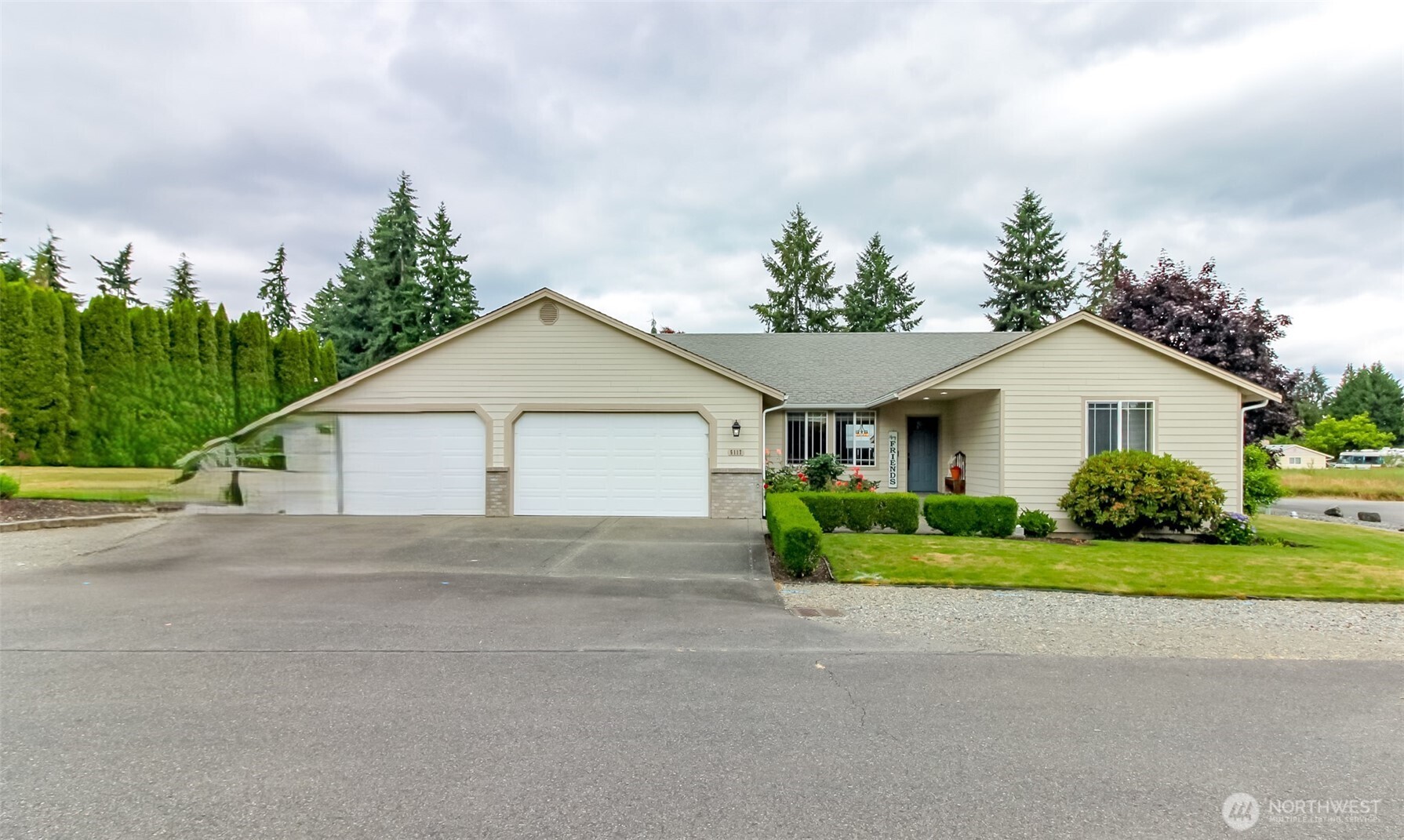 5117 77th Street Property Photo 1