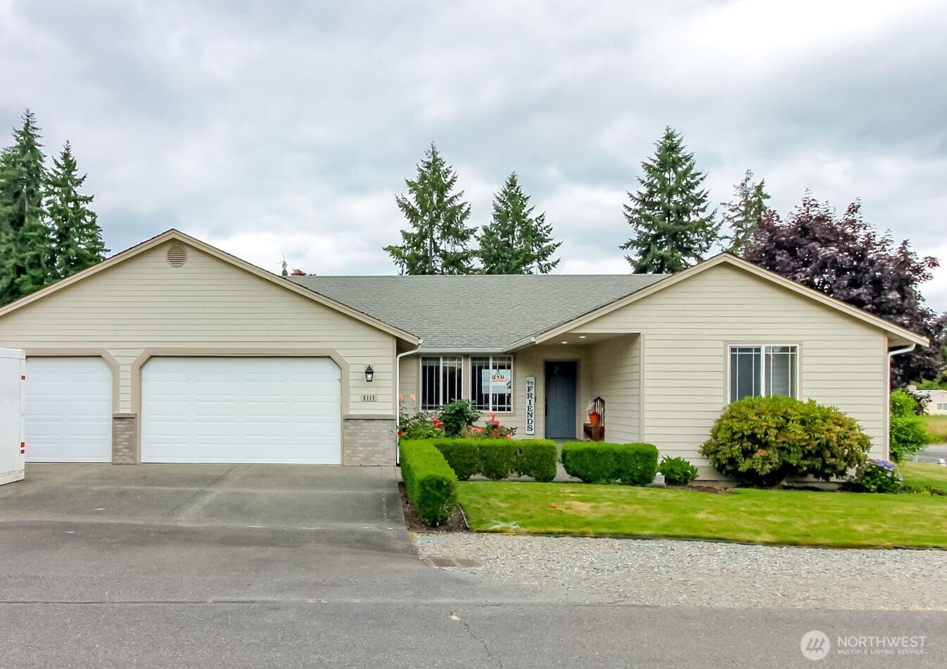 5117 77th Street Property Photo 3