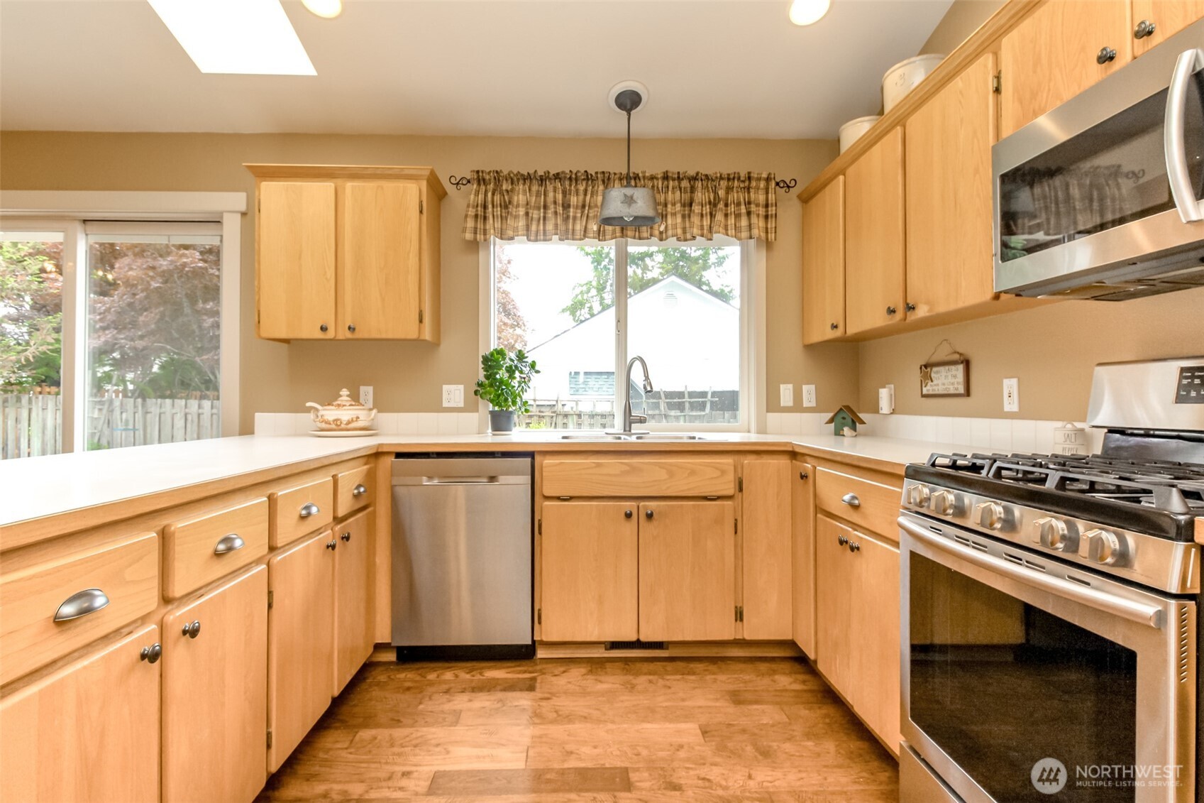 5117 77th Street Property Photo 13