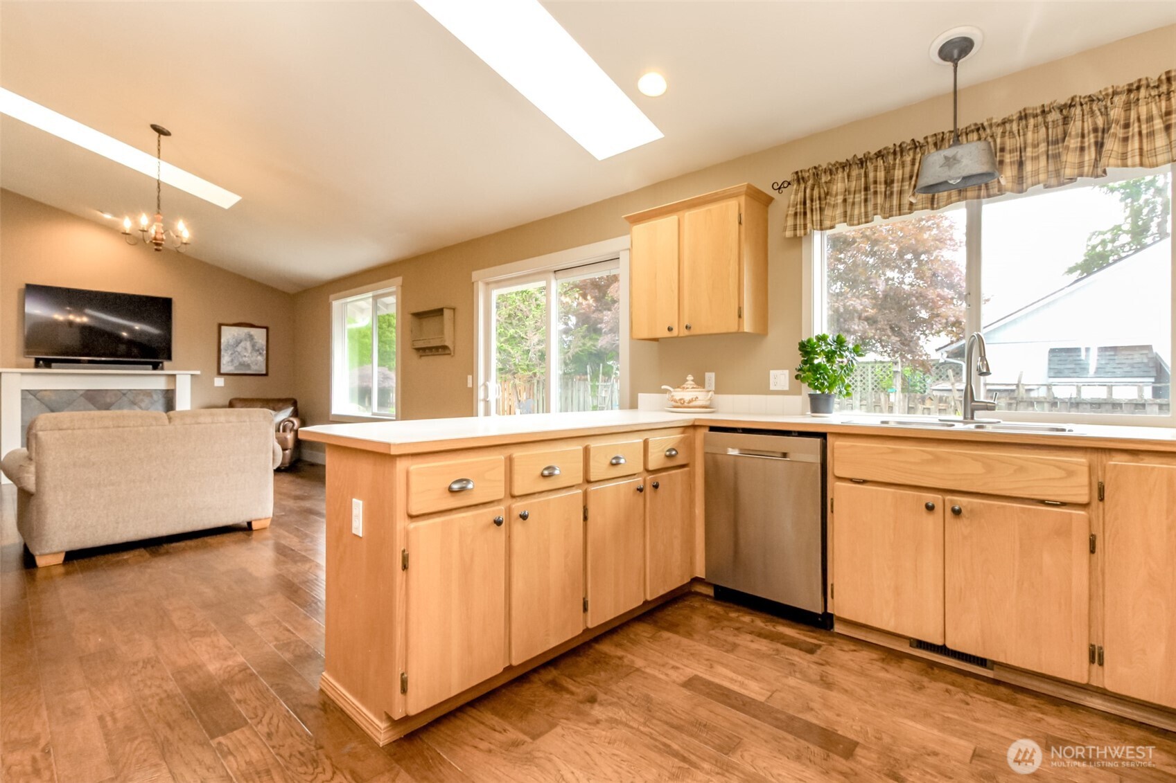 5117 77th Street Property Photo 14