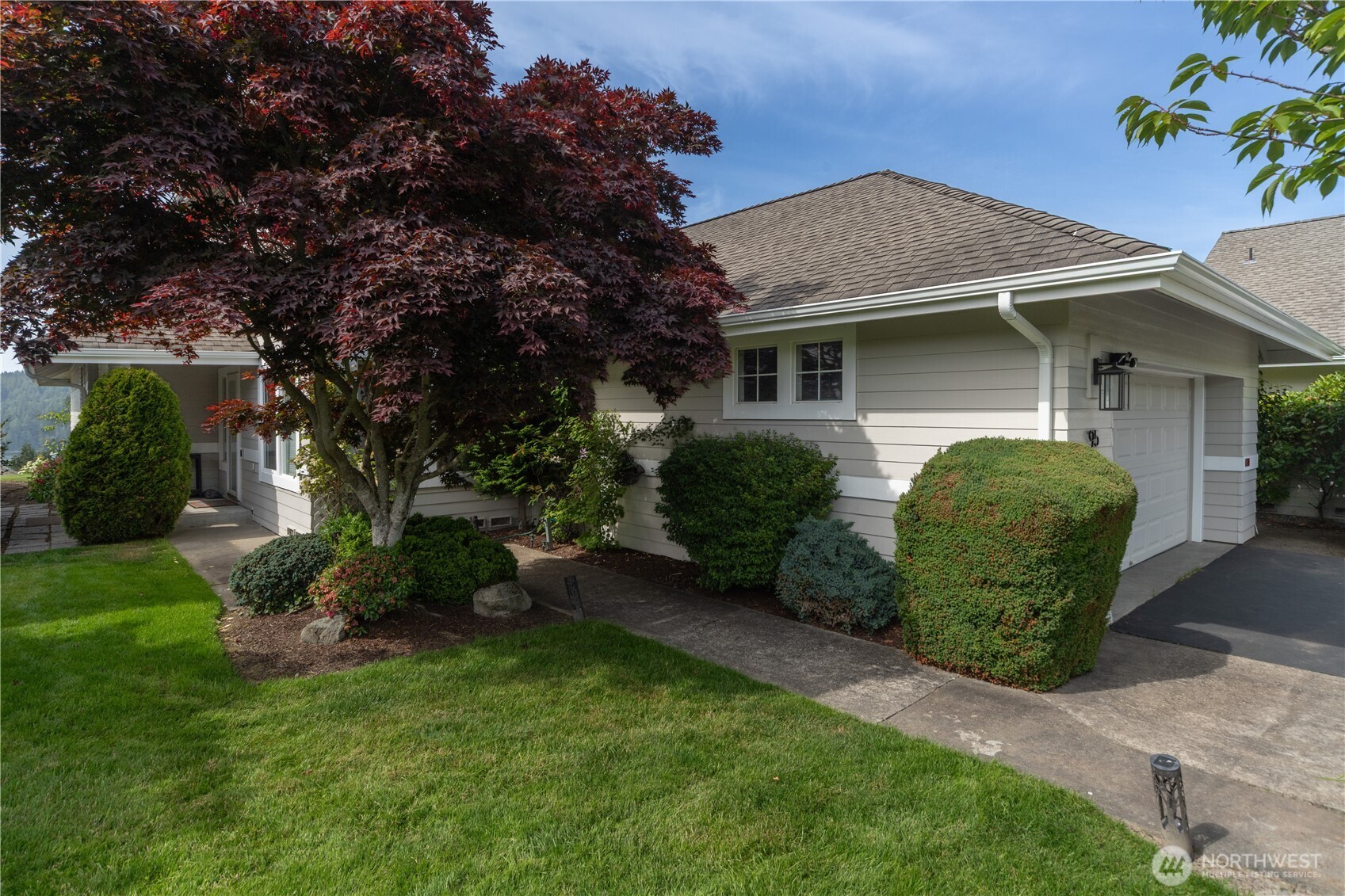 95 Martingale Place Property Photo 1