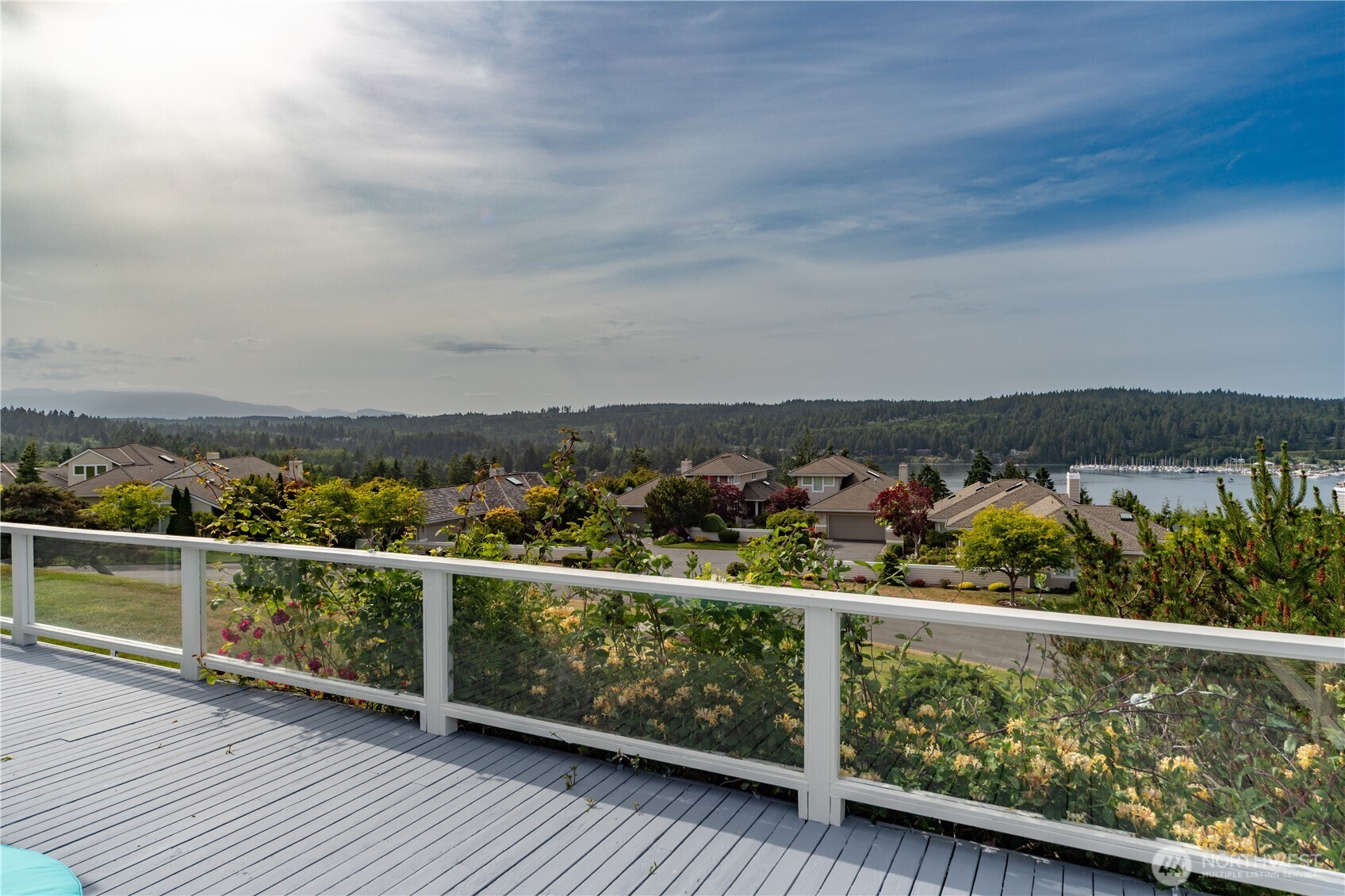 95 Martingale Place Property Photo 6