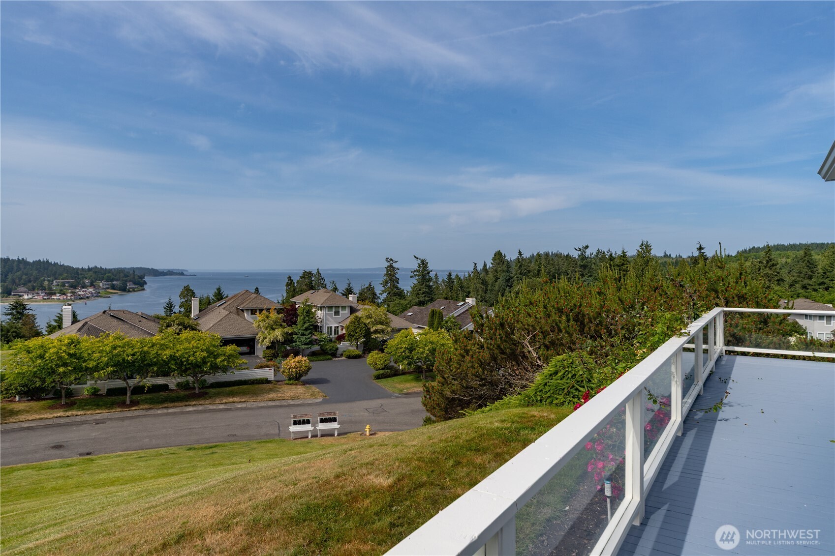 95 Martingale Place Property Photo 10