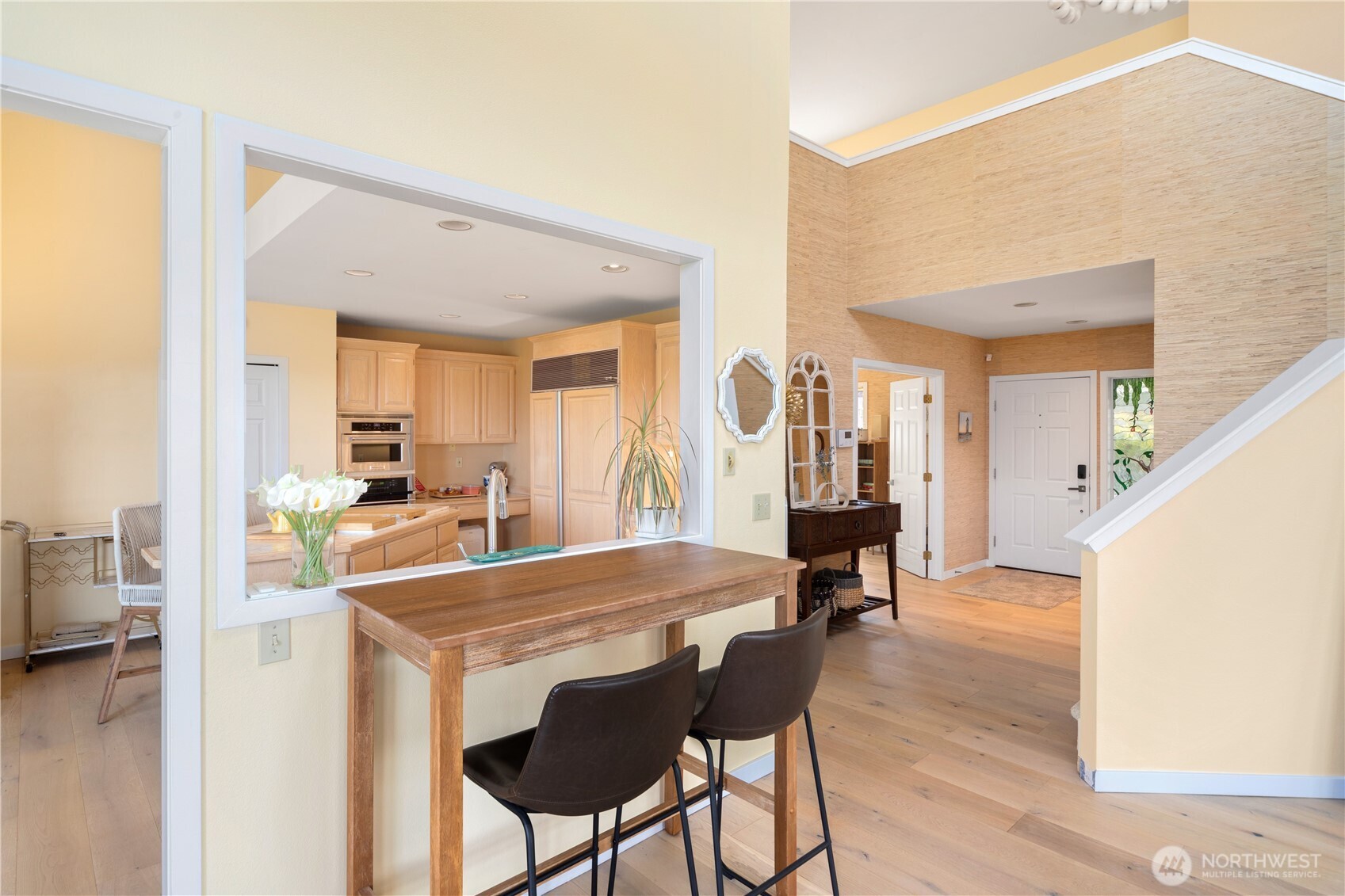 95 Martingale Place Property Photo 17