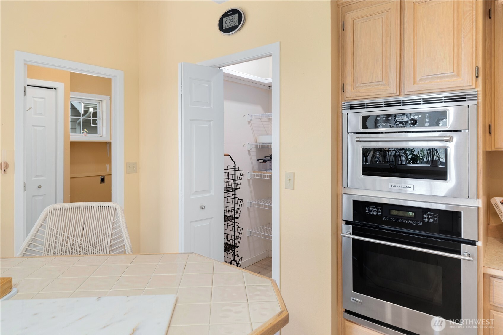 95 Martingale Place Property Photo 22
