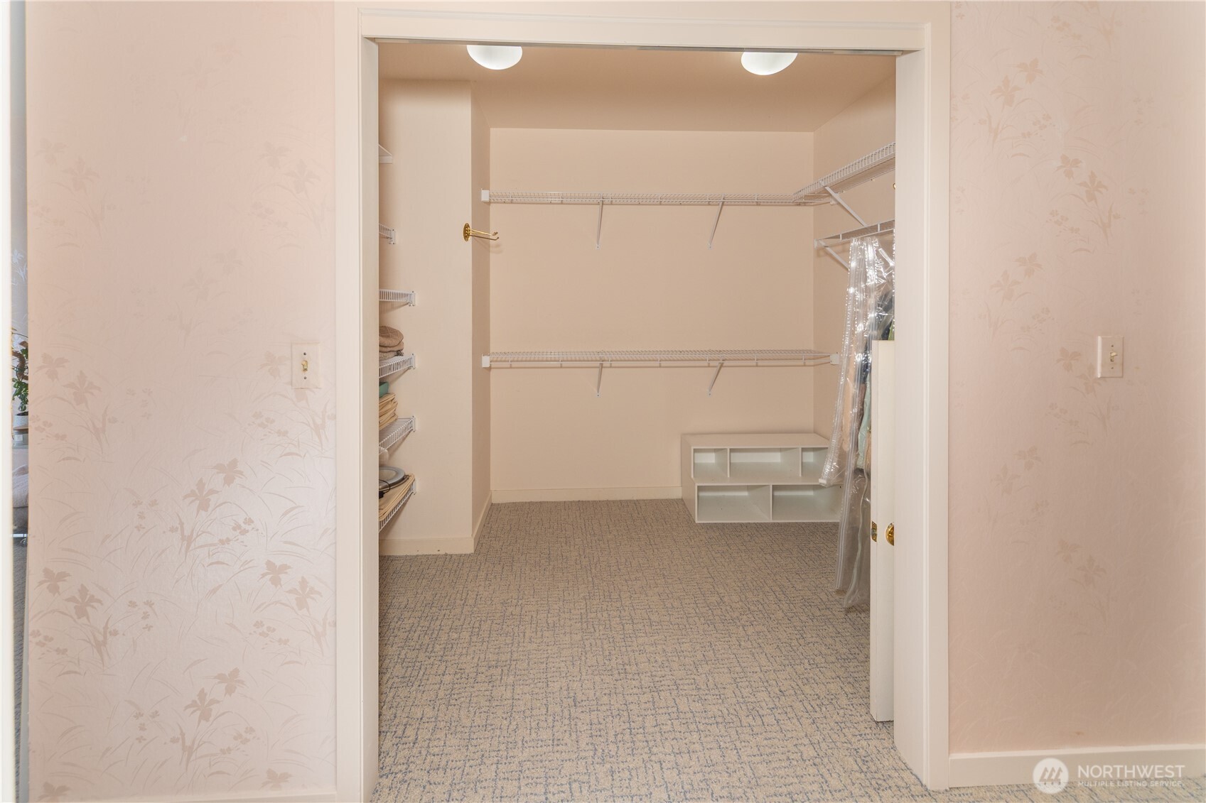 95 Martingale Place Property Photo 31