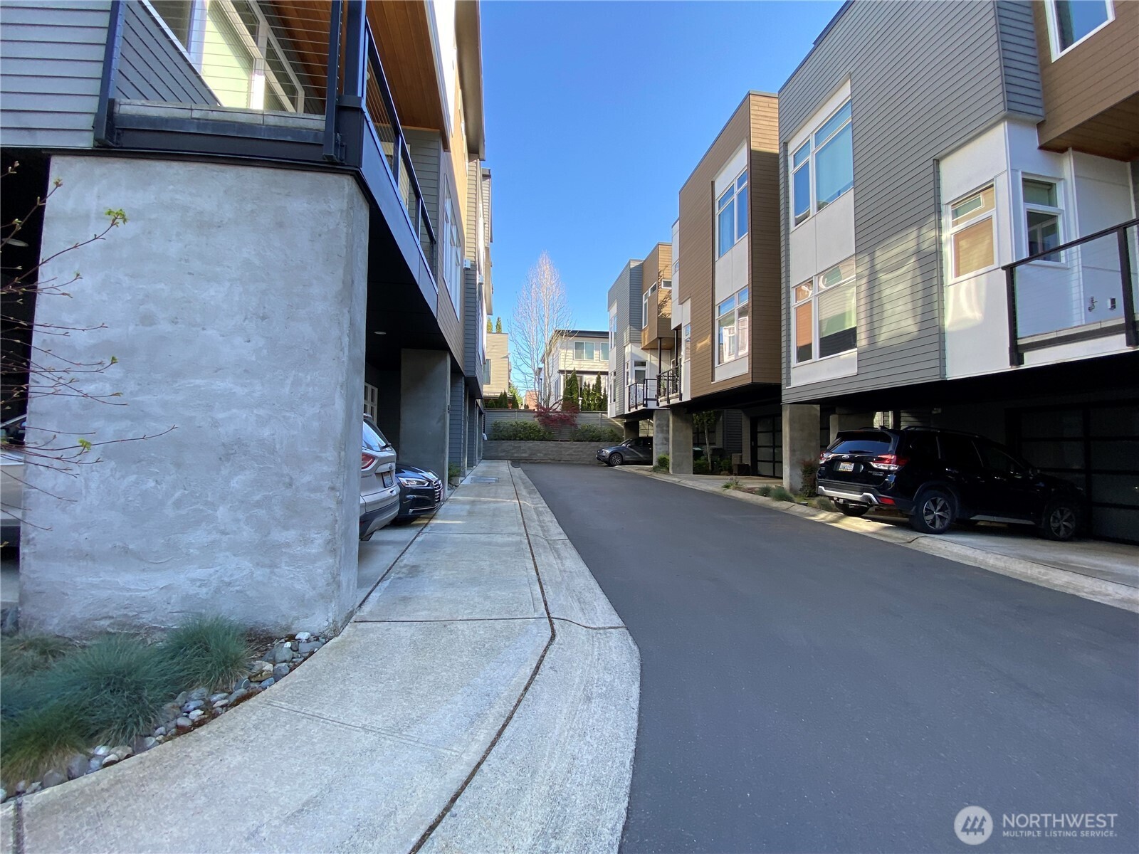 213 4th Court Property Photo 5