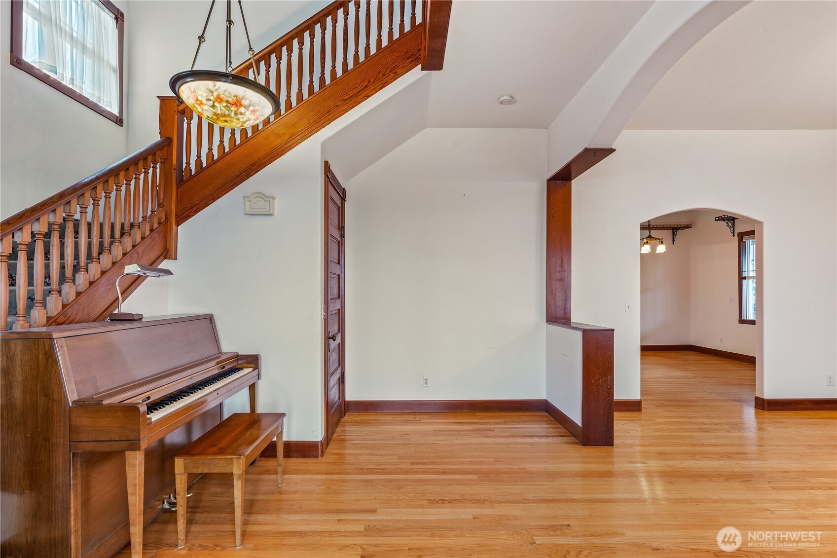 404 W Marcy Avenue Property Photo 5
