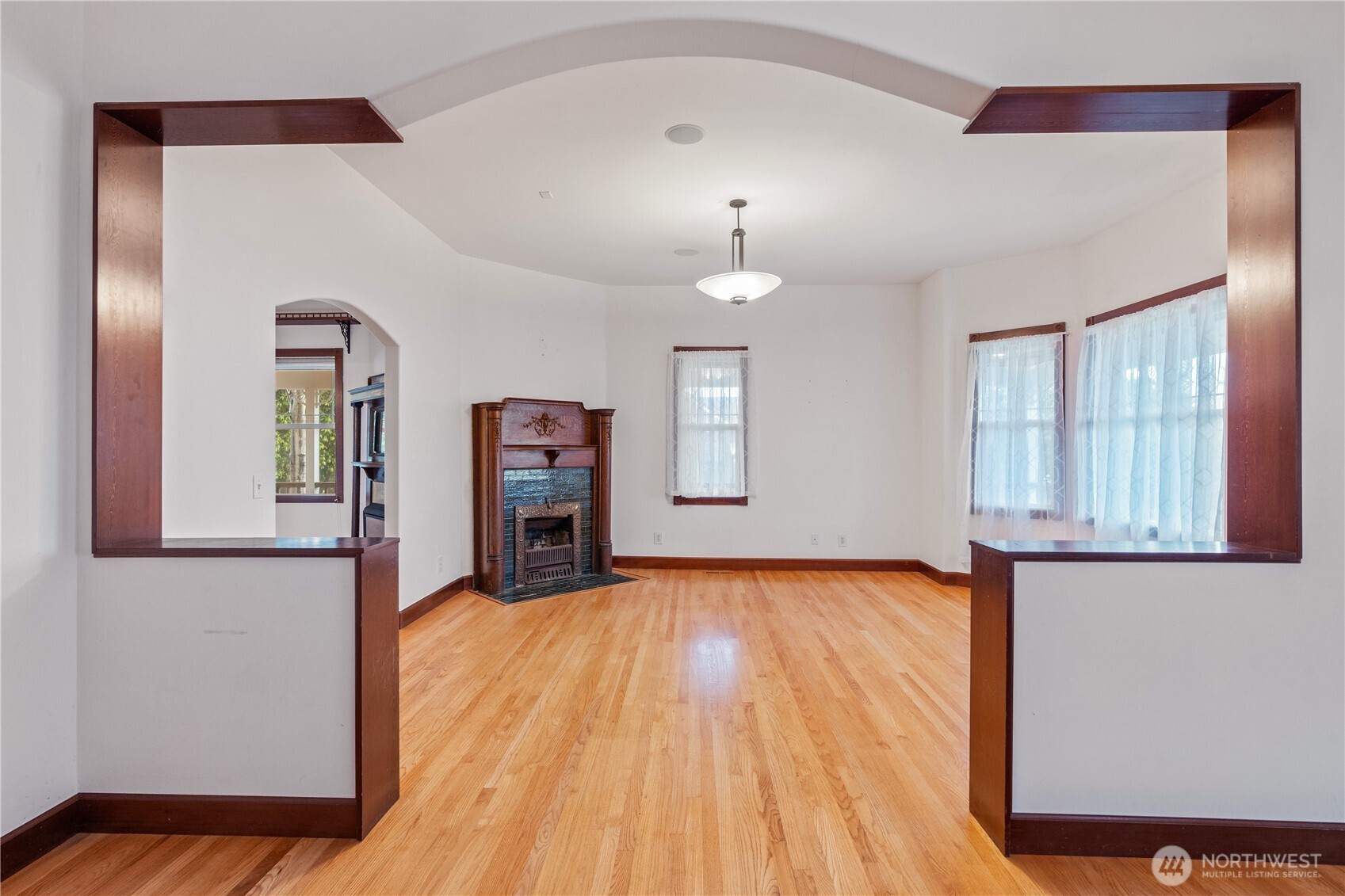 404 W Marcy Avenue Property Photo 6