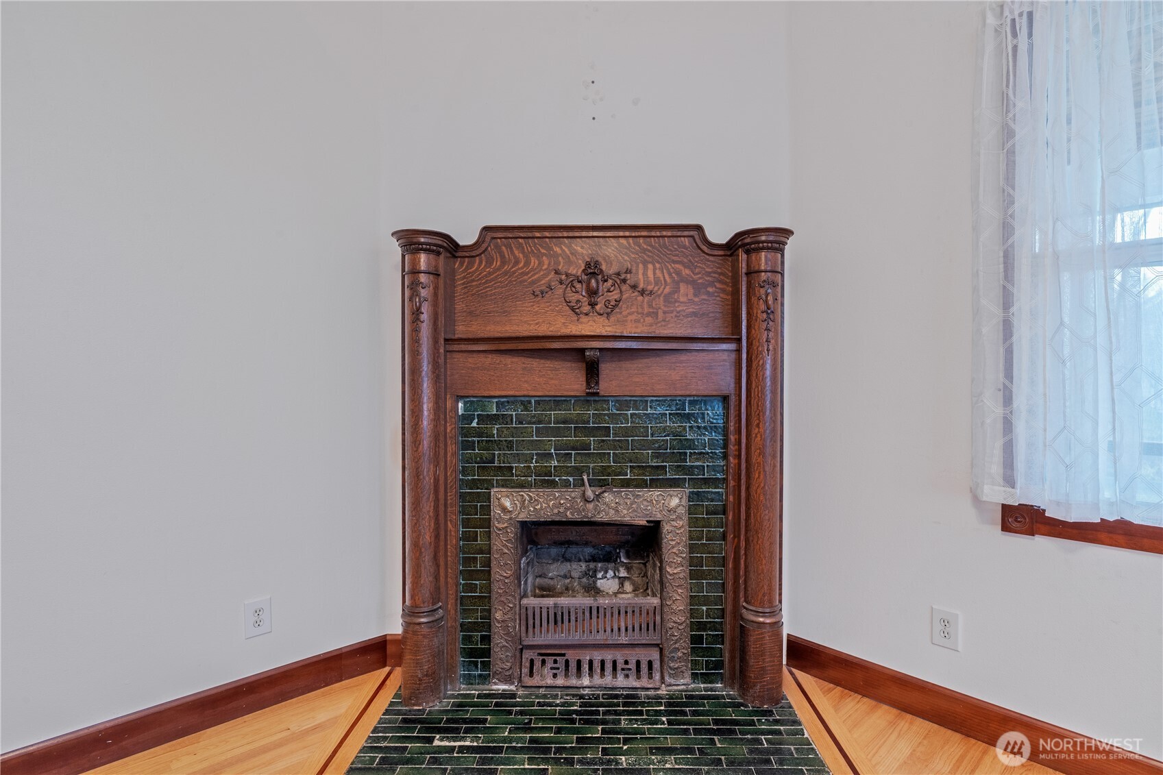 404 W Marcy Avenue Property Photo 7