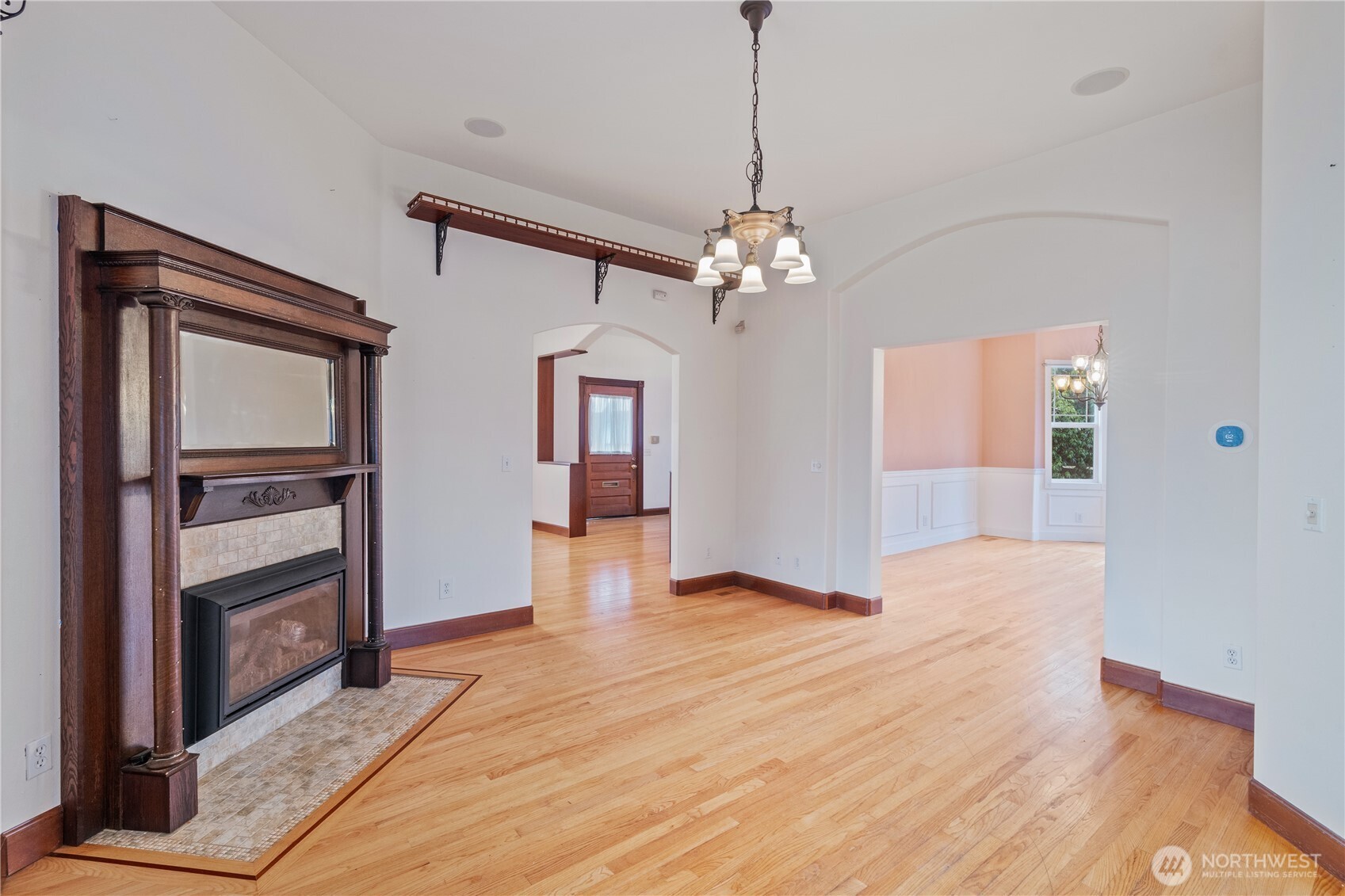 404 W Marcy Avenue Property Photo 9