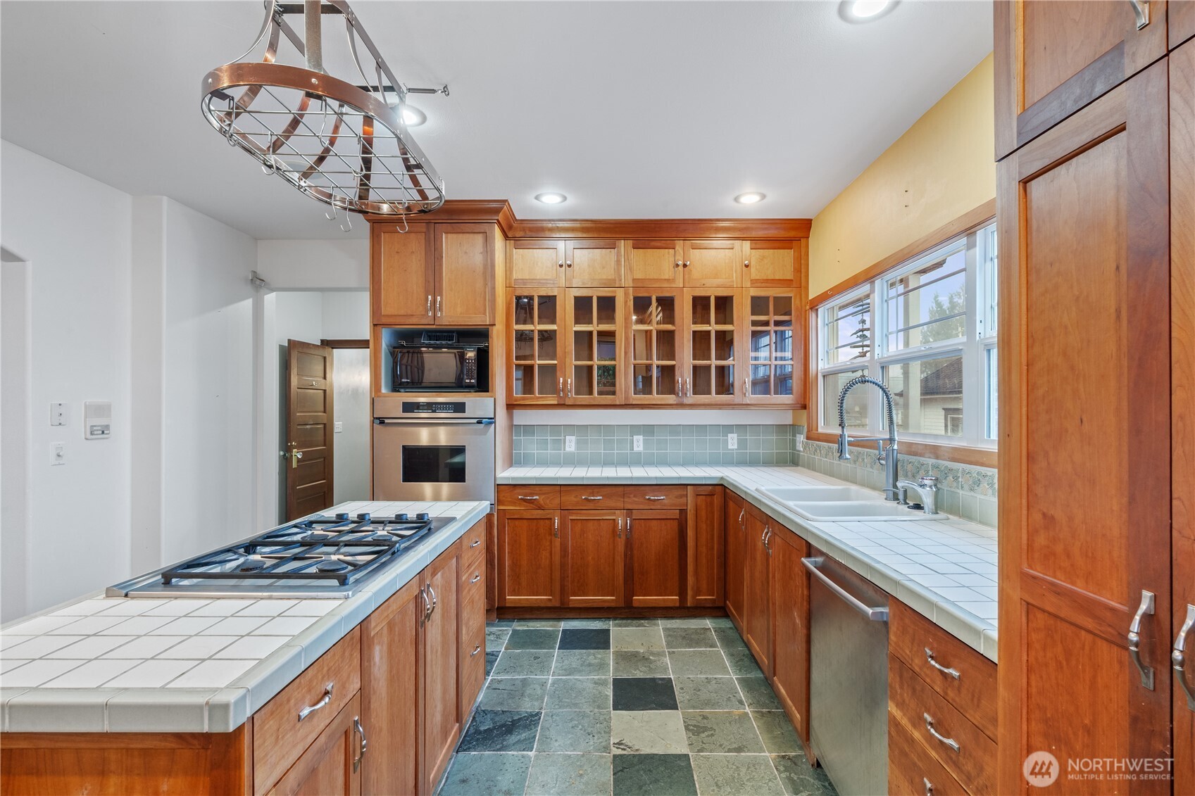 404 W Marcy Avenue Property Photo 15