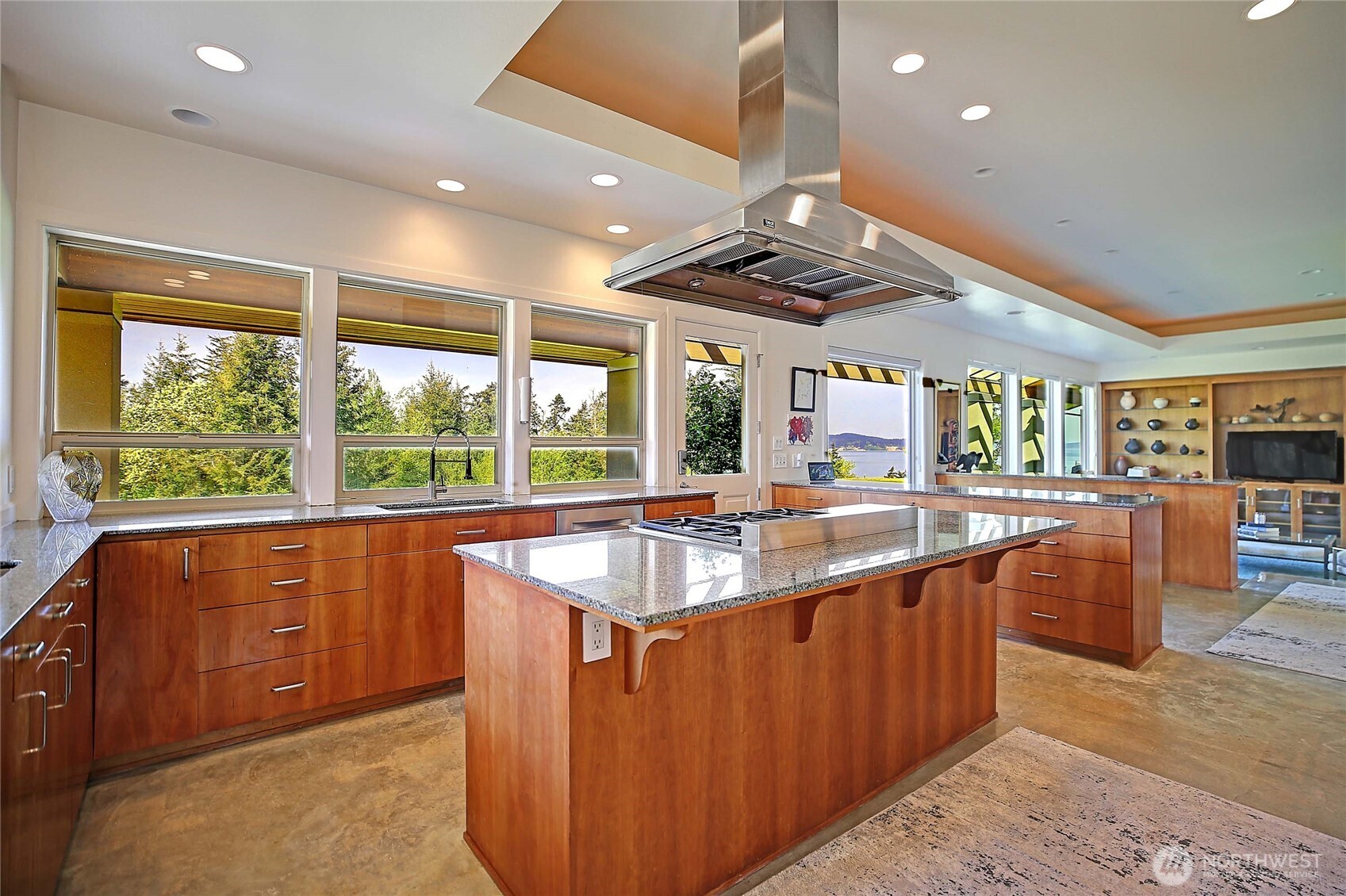 347 Ravenswood Lane Property Photo 10