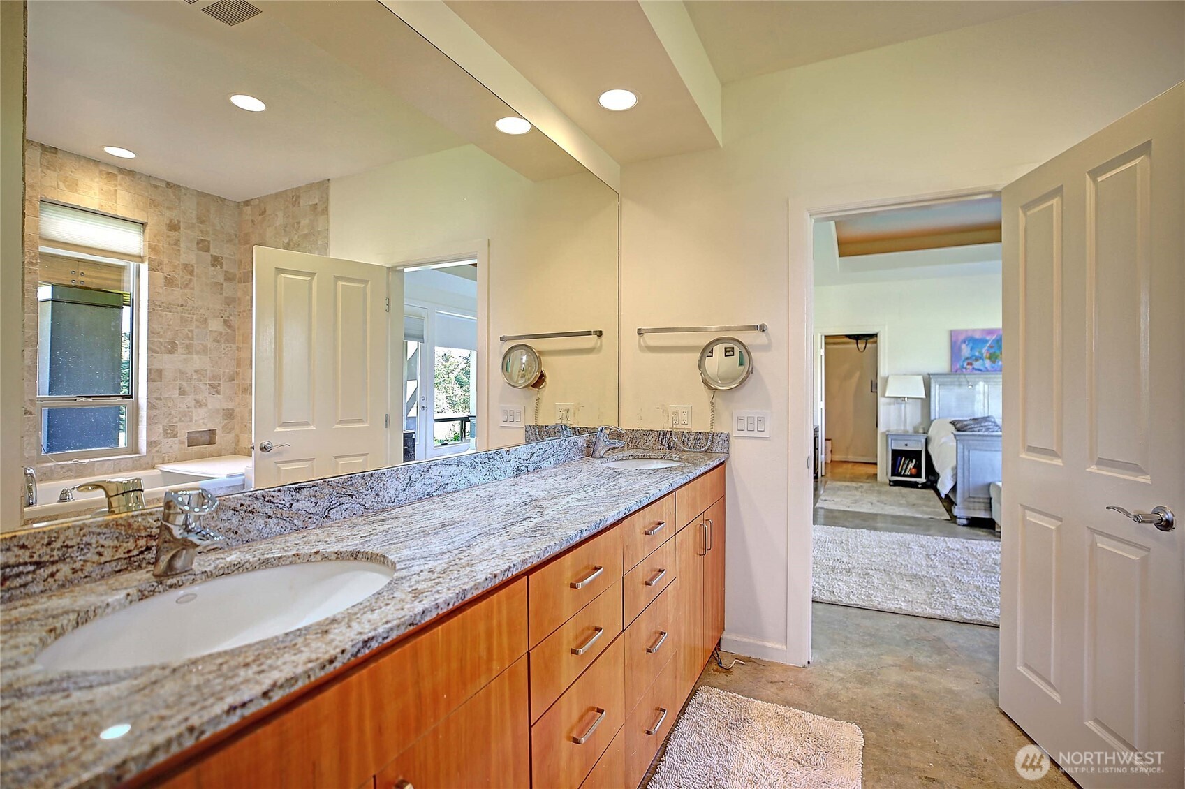 347 Ravenswood Lane Property Photo 23
