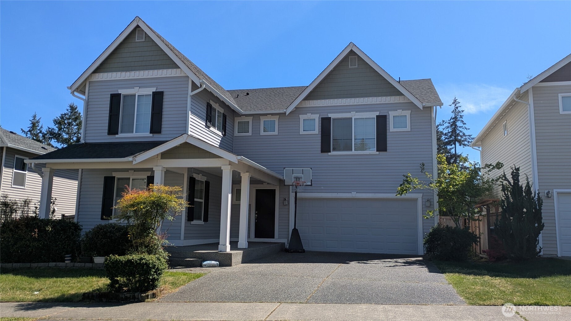 1077 Hiton Circle Property Photo 1