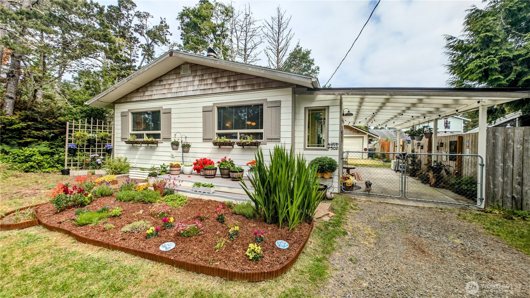 1215 273rd Place Property Photo 1