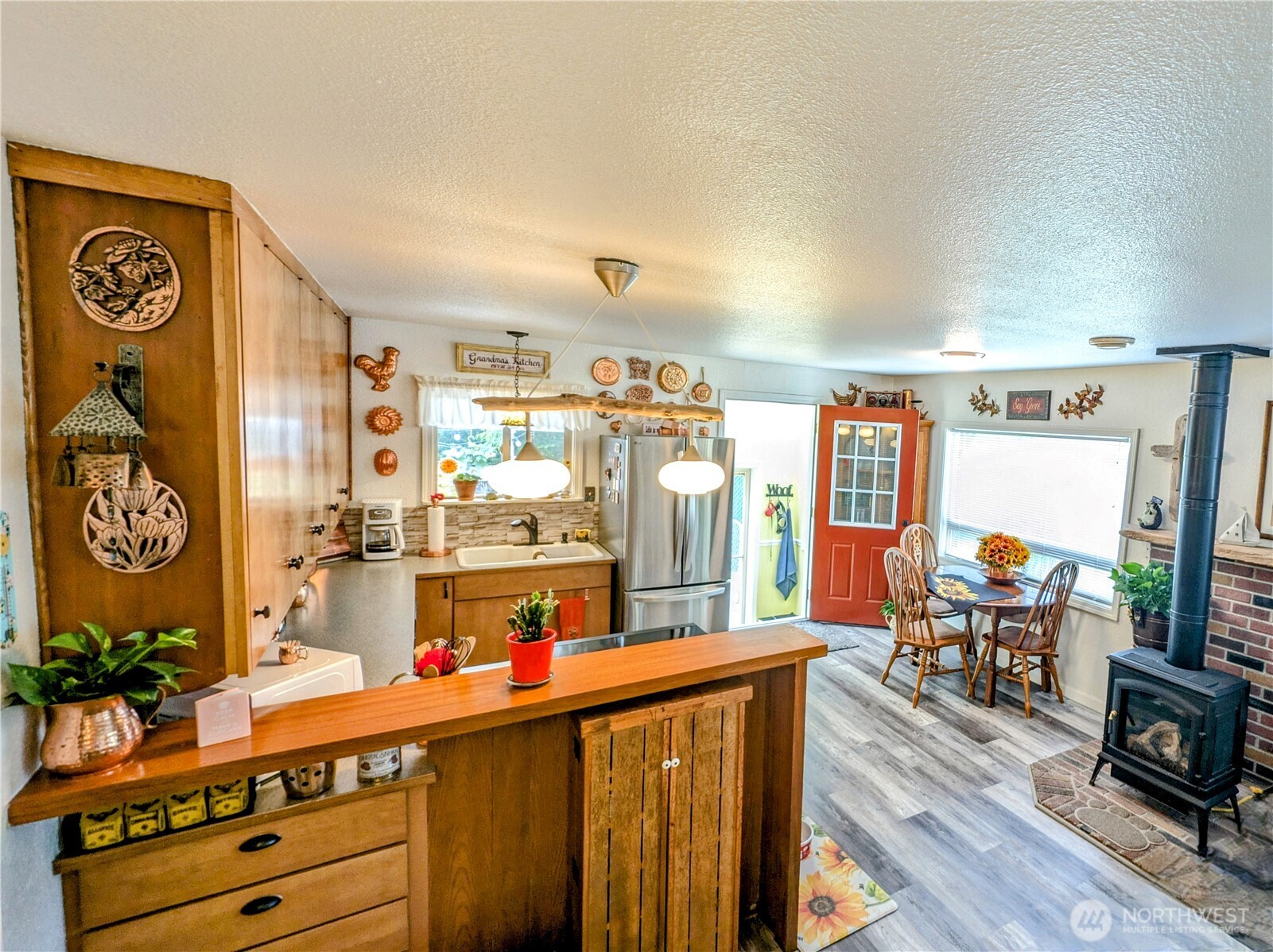 1215 273rd Place Property Photo 10
