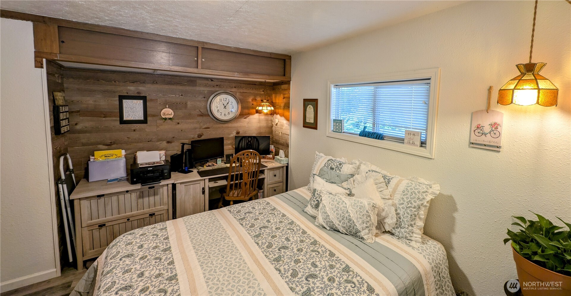 1215 273rd Place Property Photo 18