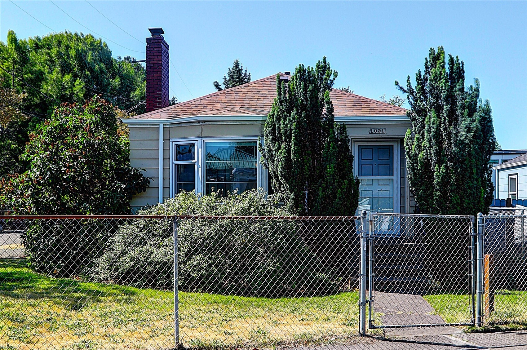 1021 S Bailey Street Property Photo 1