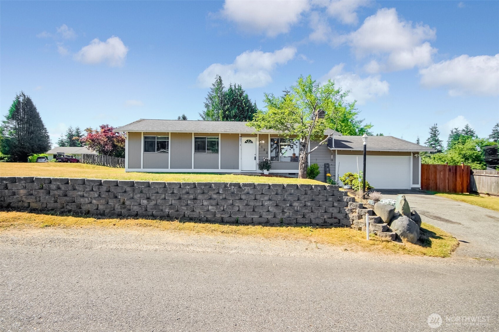 9120 8th Street Property Photo 2